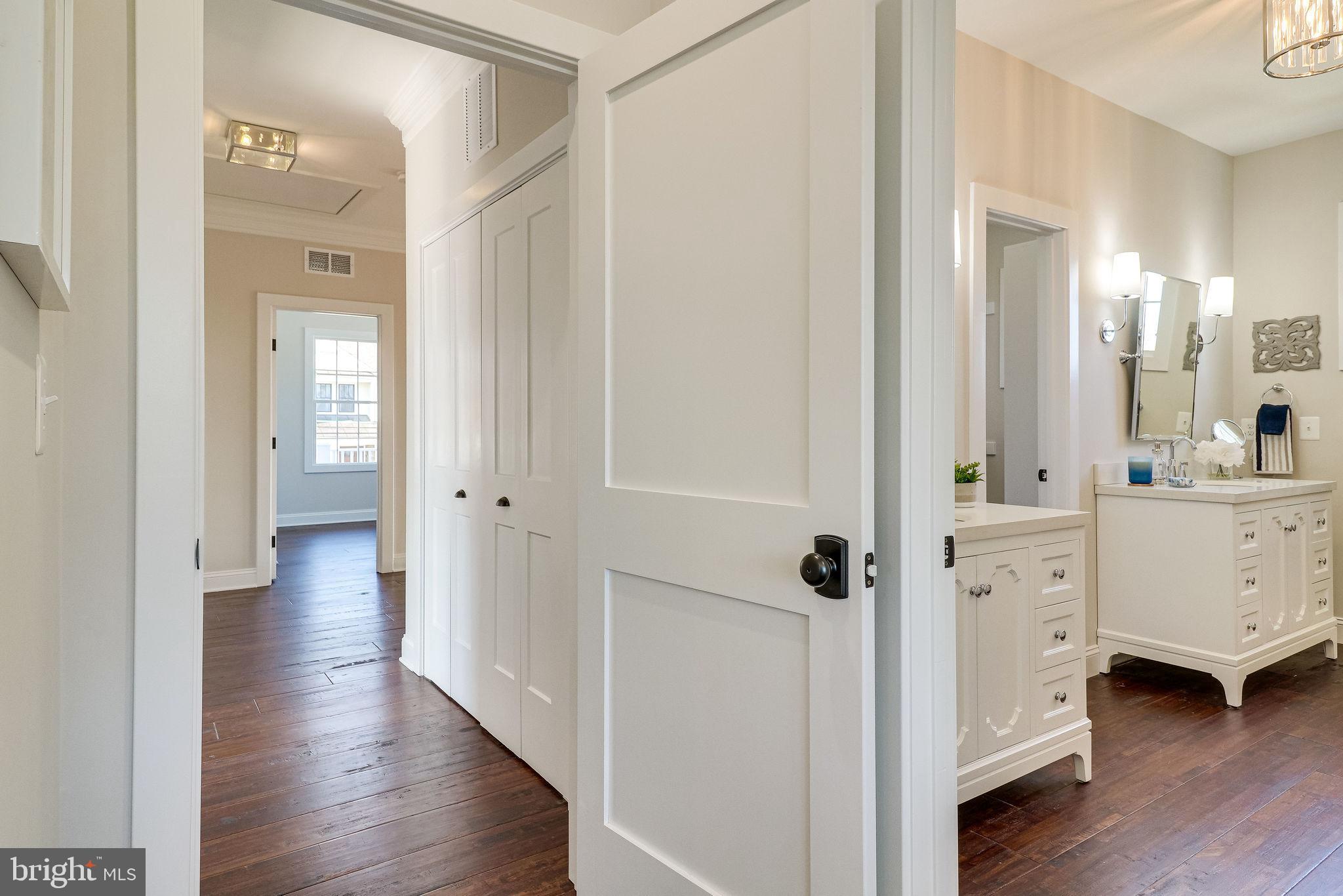 BROYHILL HEIGHTS - Residential