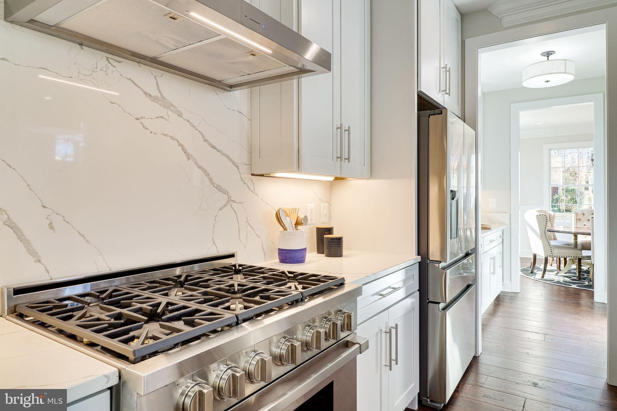 BROYHILL HEIGHTS - Residential