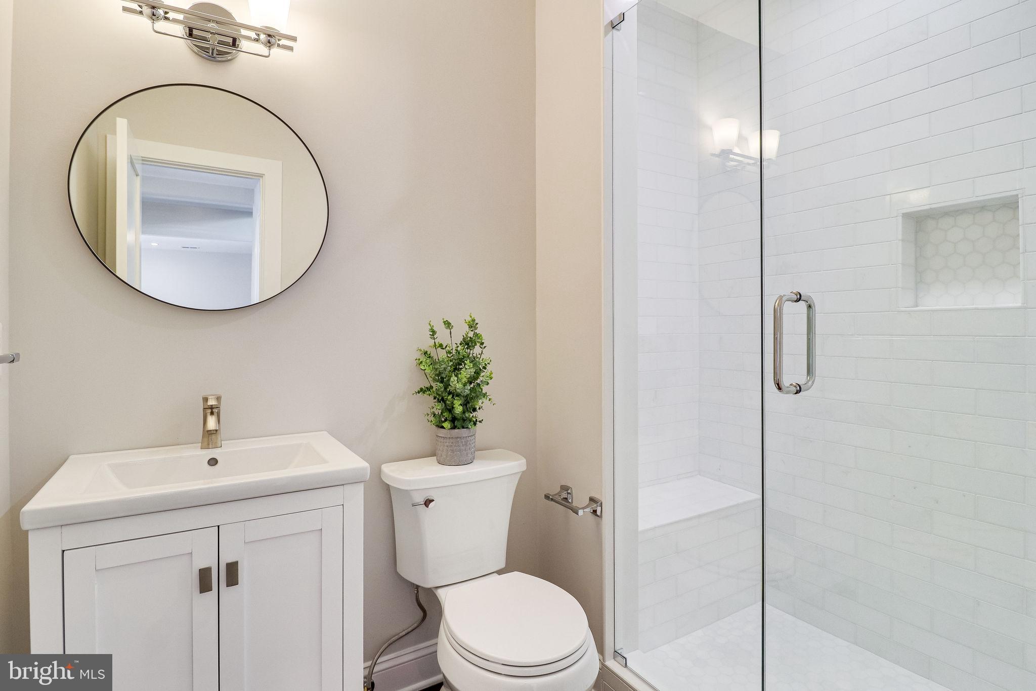 BROYHILL HEIGHTS - Residential