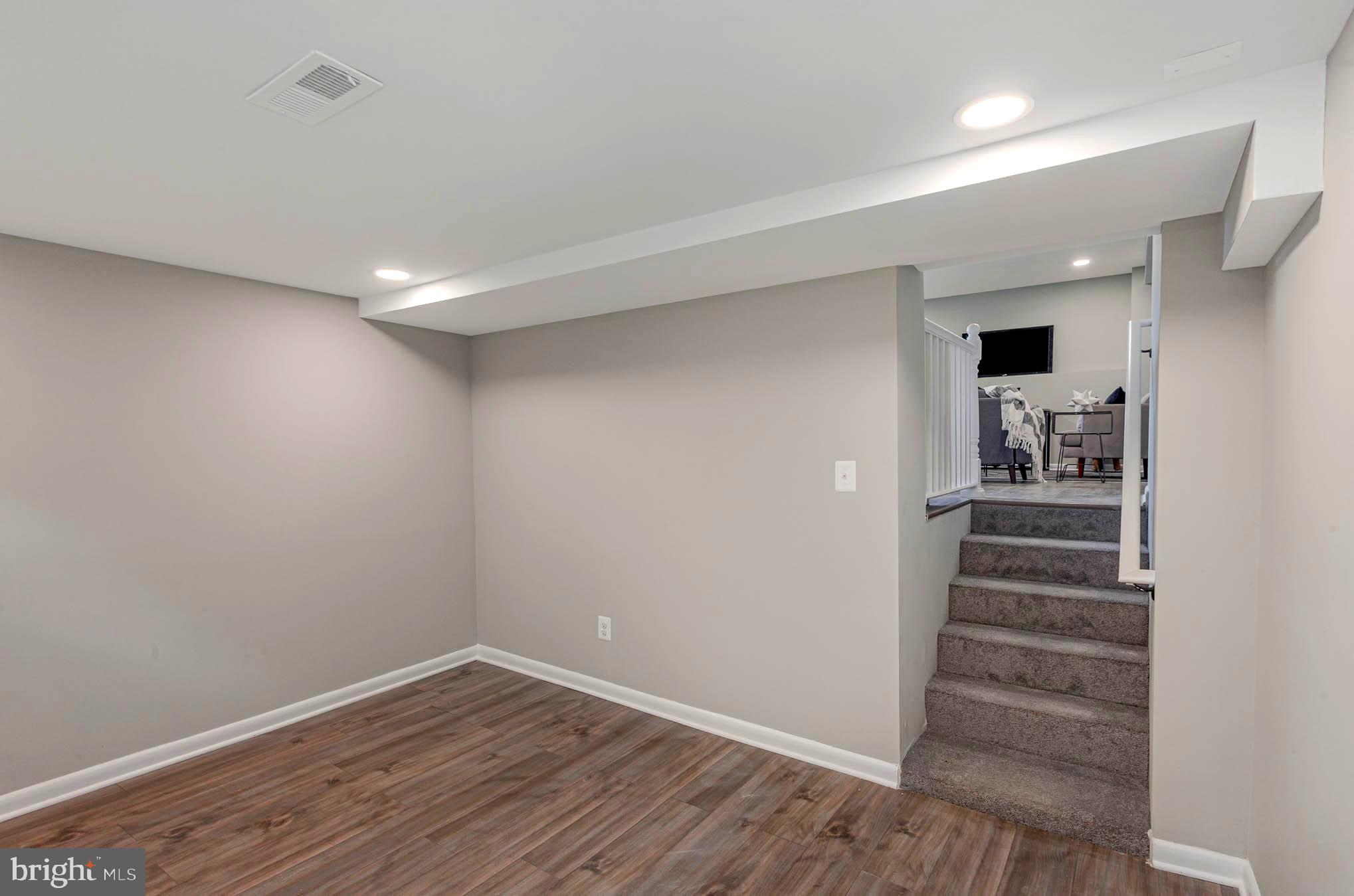 GLENSIDE PARK - Residential