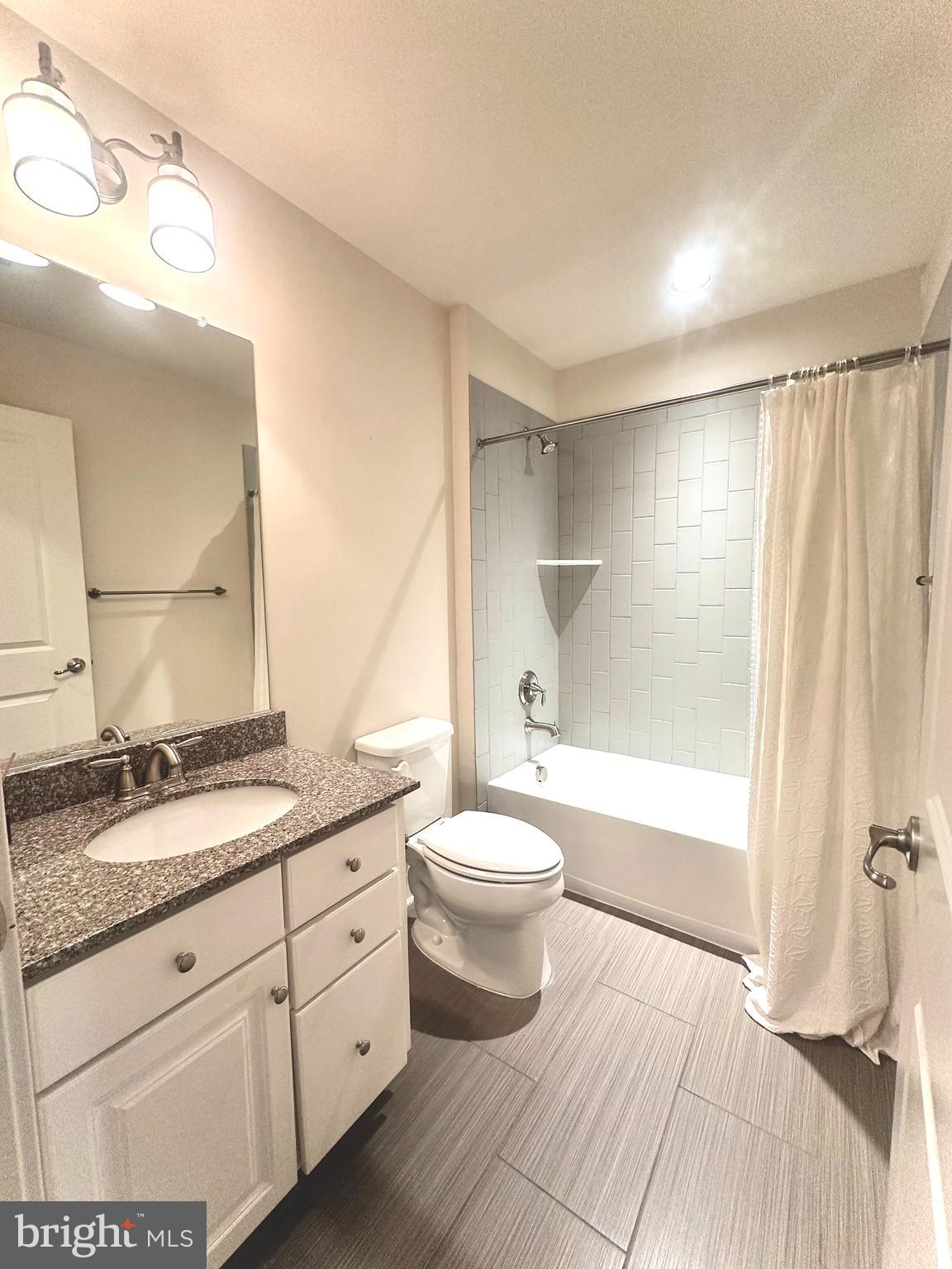 ONE LOUDOUN - Residential Lease