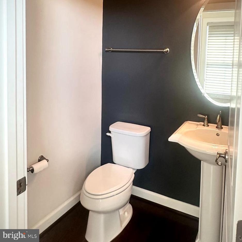 ONE LOUDOUN - Residential Lease