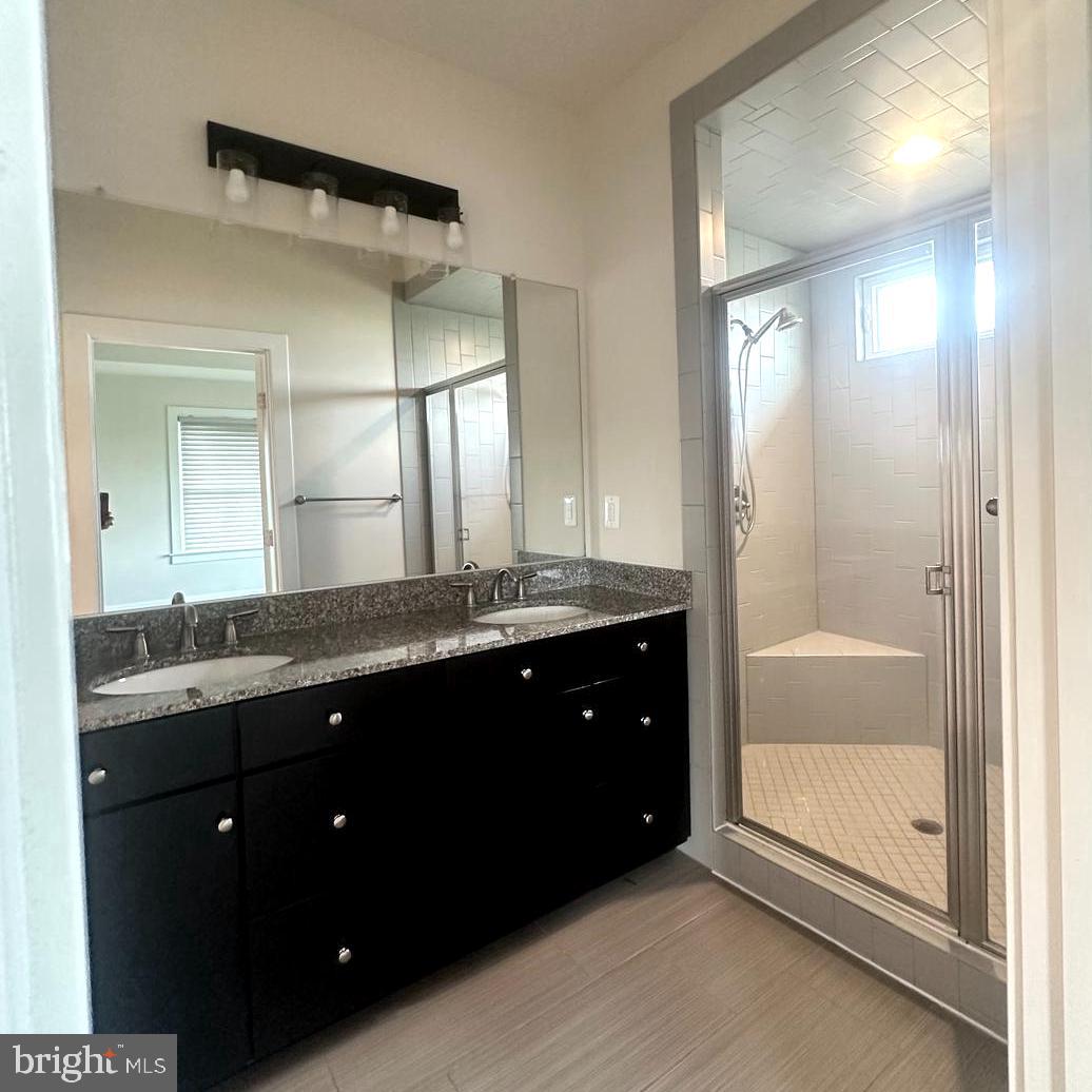 ONE LOUDOUN - Residential Lease