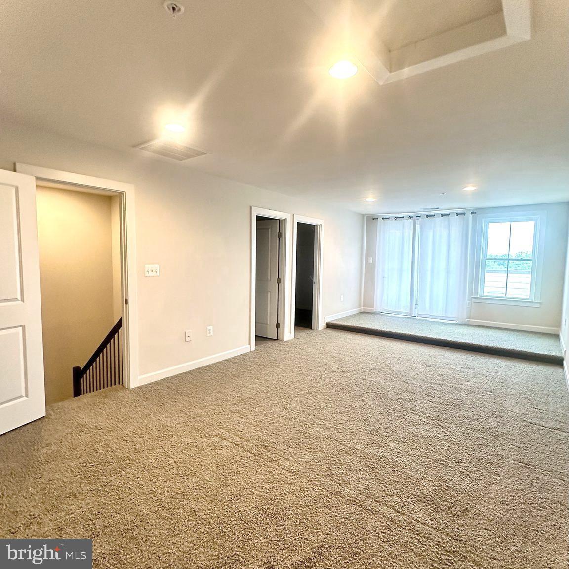 ONE LOUDOUN - Residential Lease