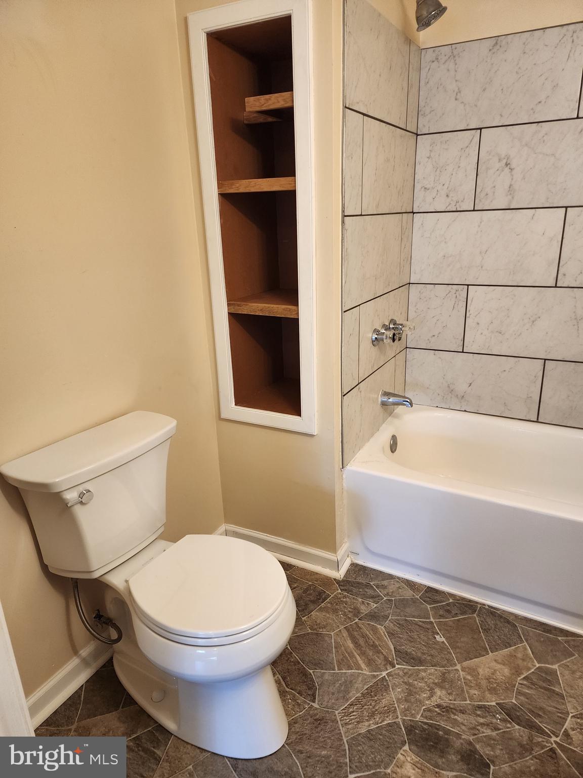 BERKELEY SPRINGS CORPORATION - Residential Lease