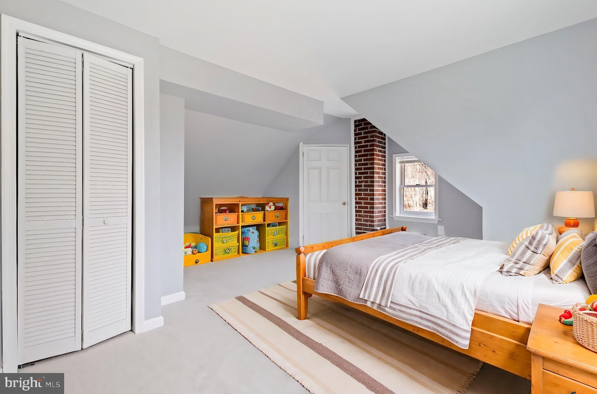 BETWEEN HILLS - Residential