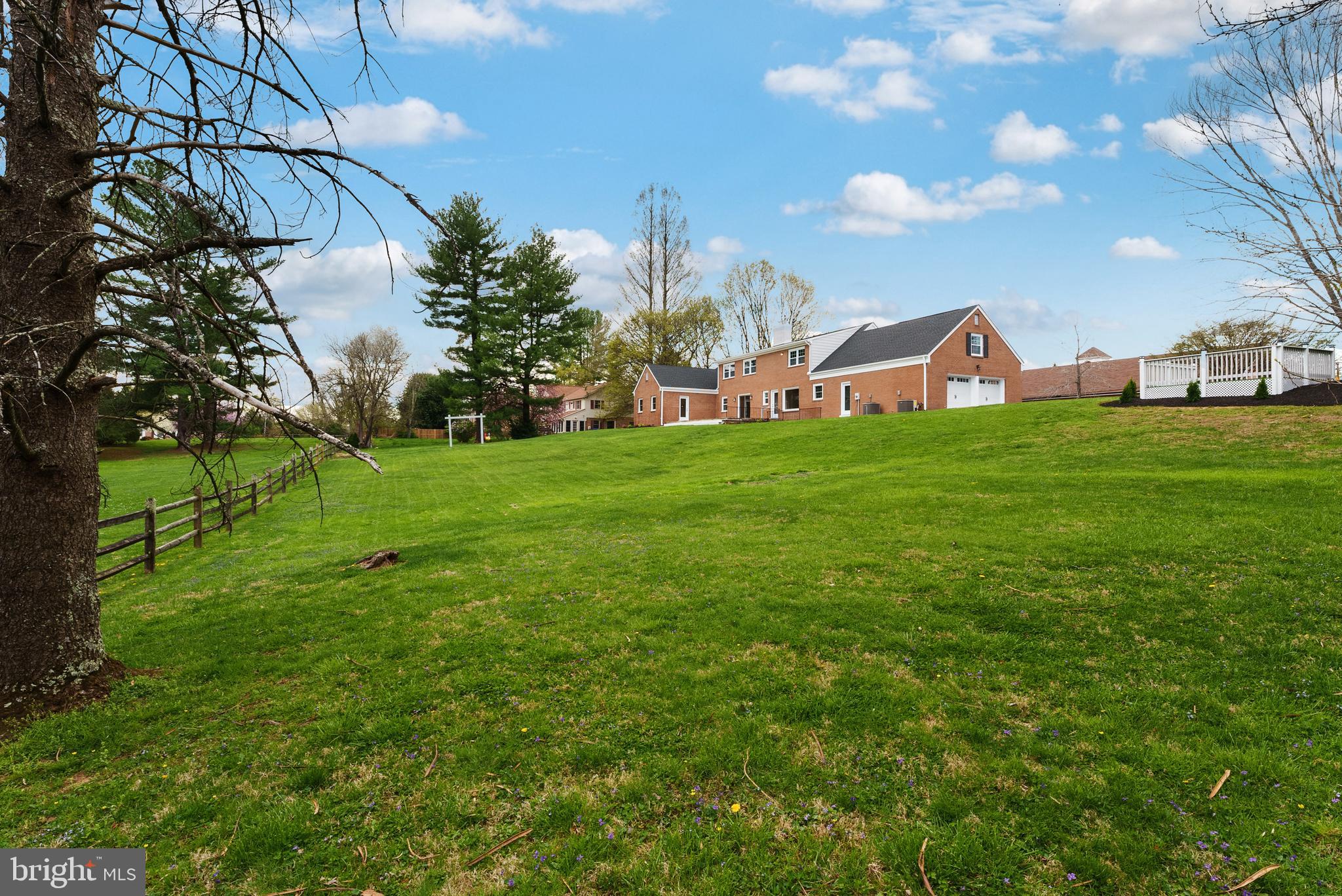 MOORCONES - Residential