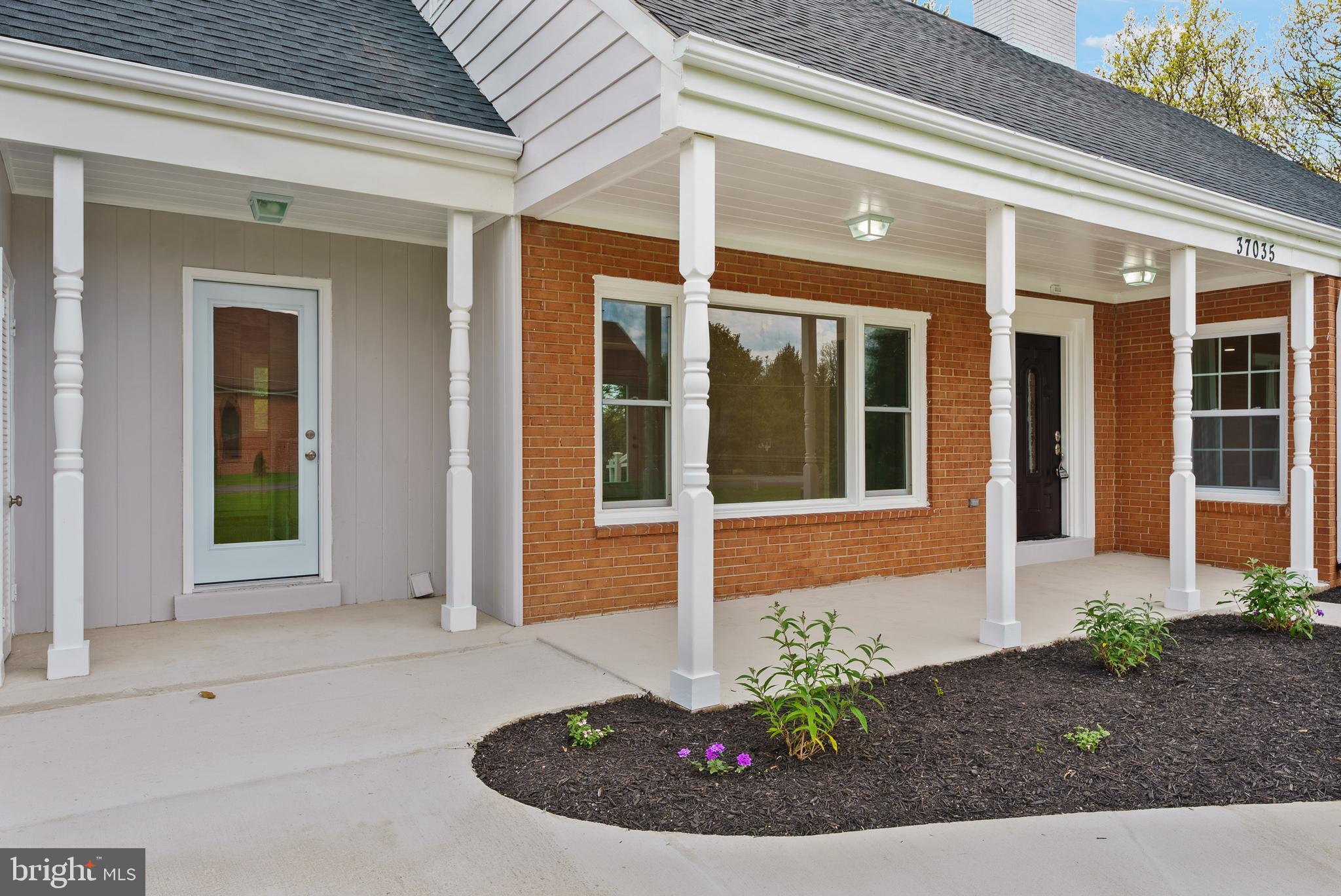 MOORCONES - Residential