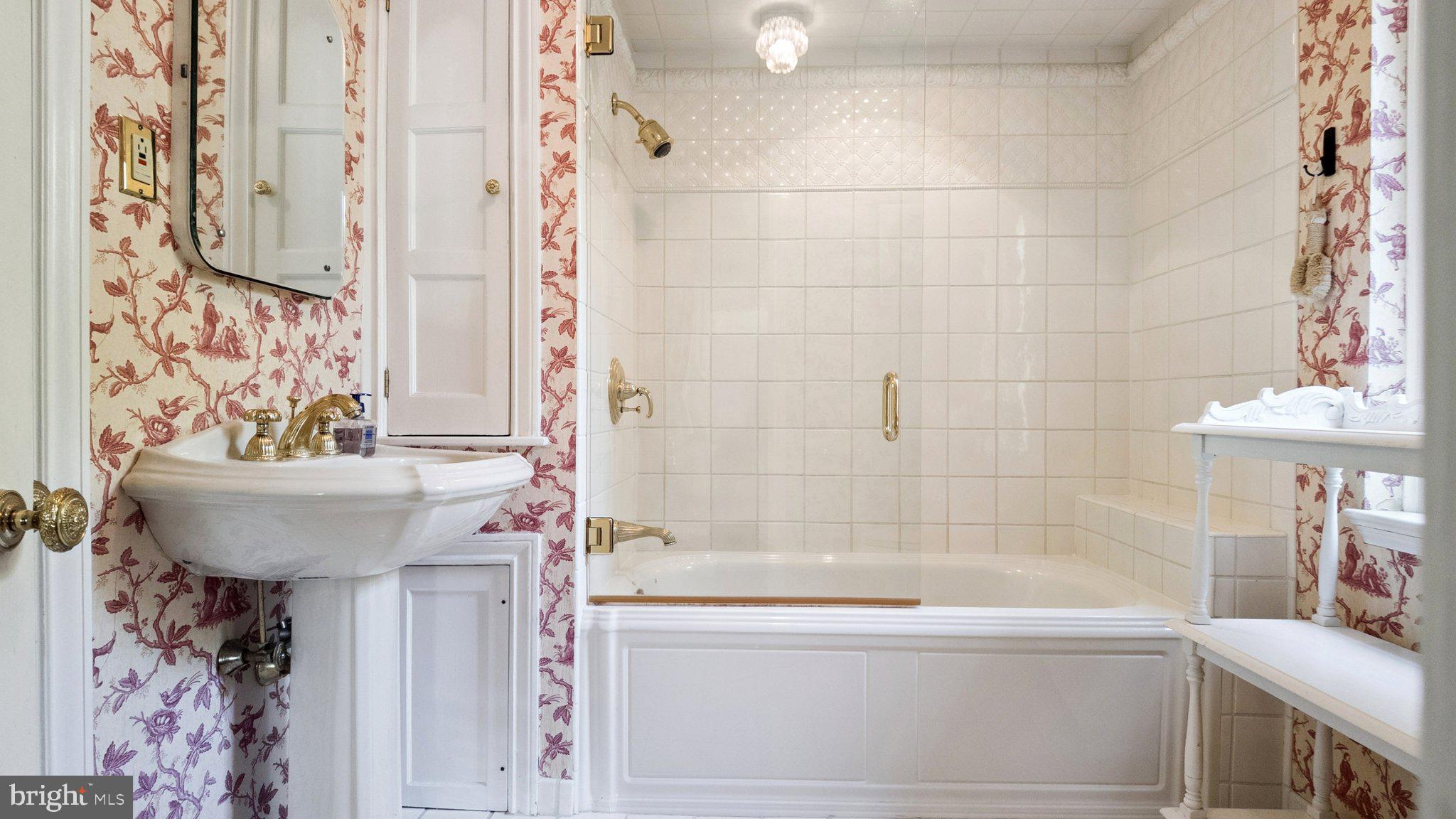 BRYN MAWR - Residential