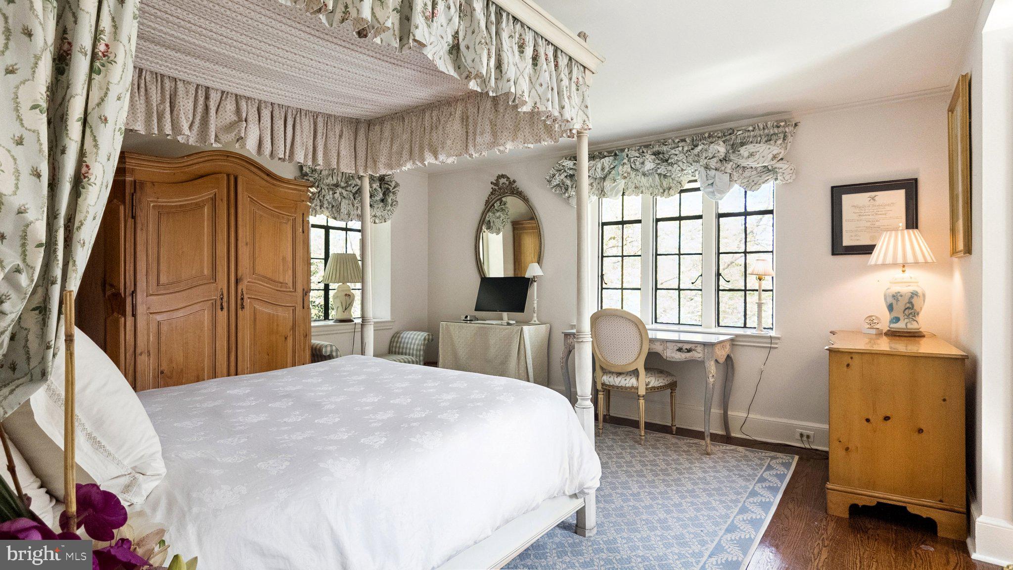 BRYN MAWR - Residential