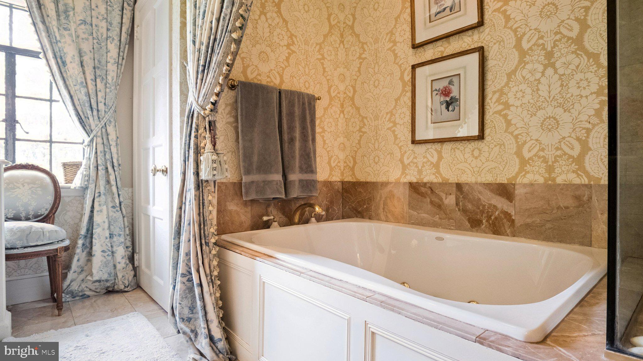 BRYN MAWR - Residential