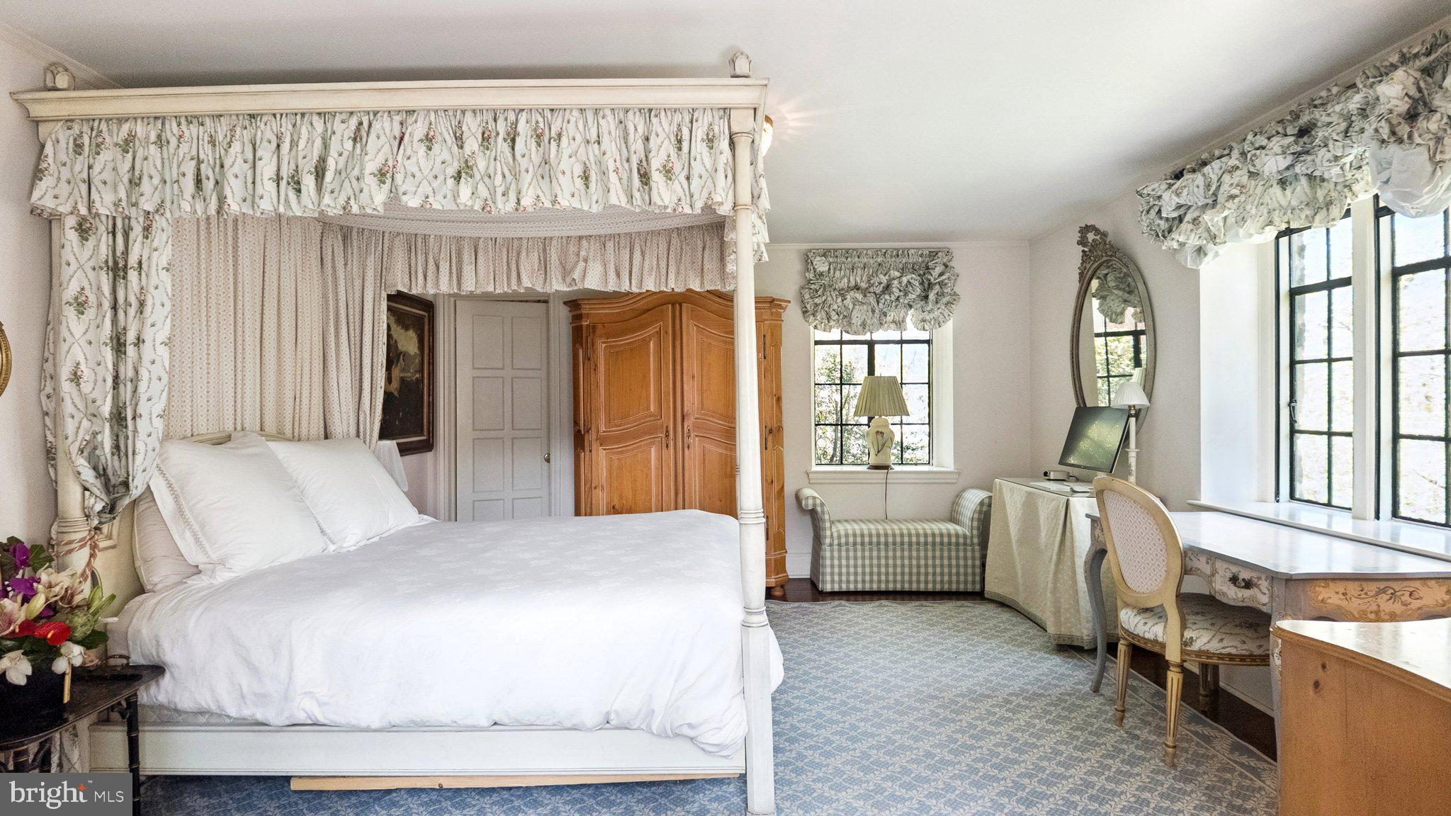 BRYN MAWR - Residential