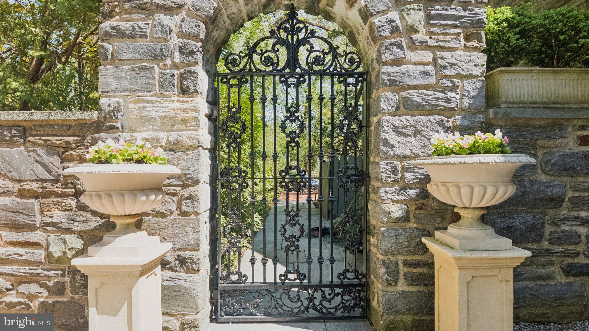 BRYN MAWR - Residential