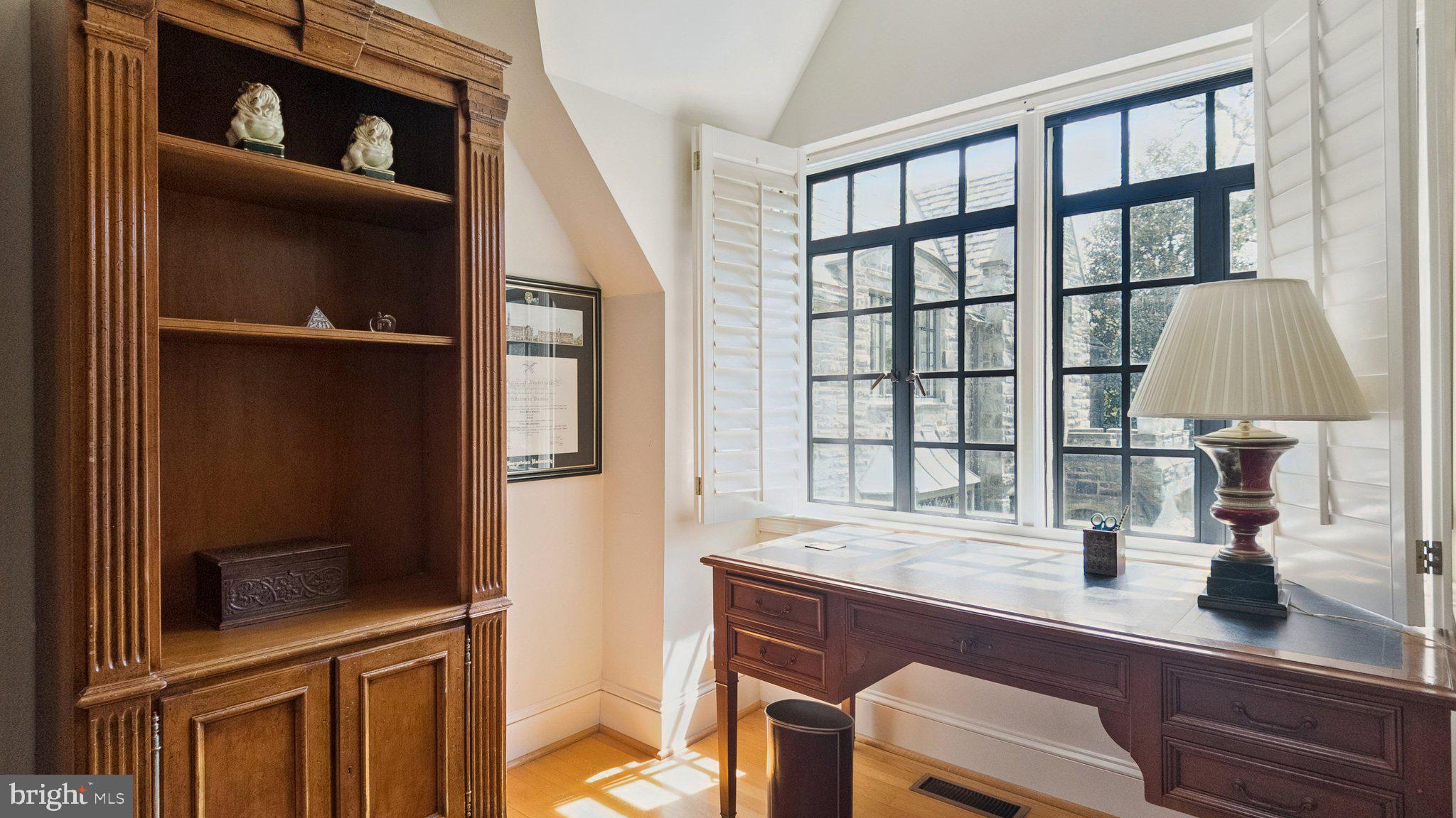 BRYN MAWR - Residential