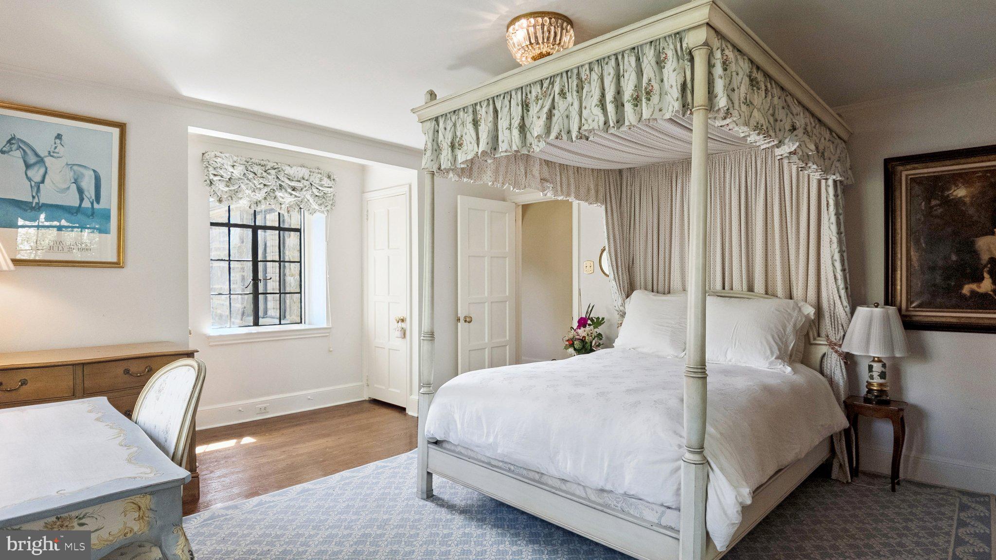 BRYN MAWR - Residential