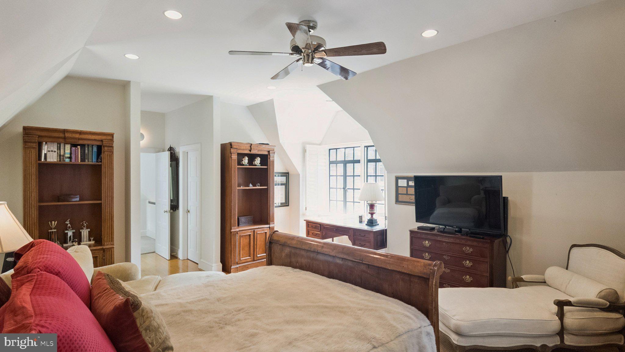 BRYN MAWR - Residential