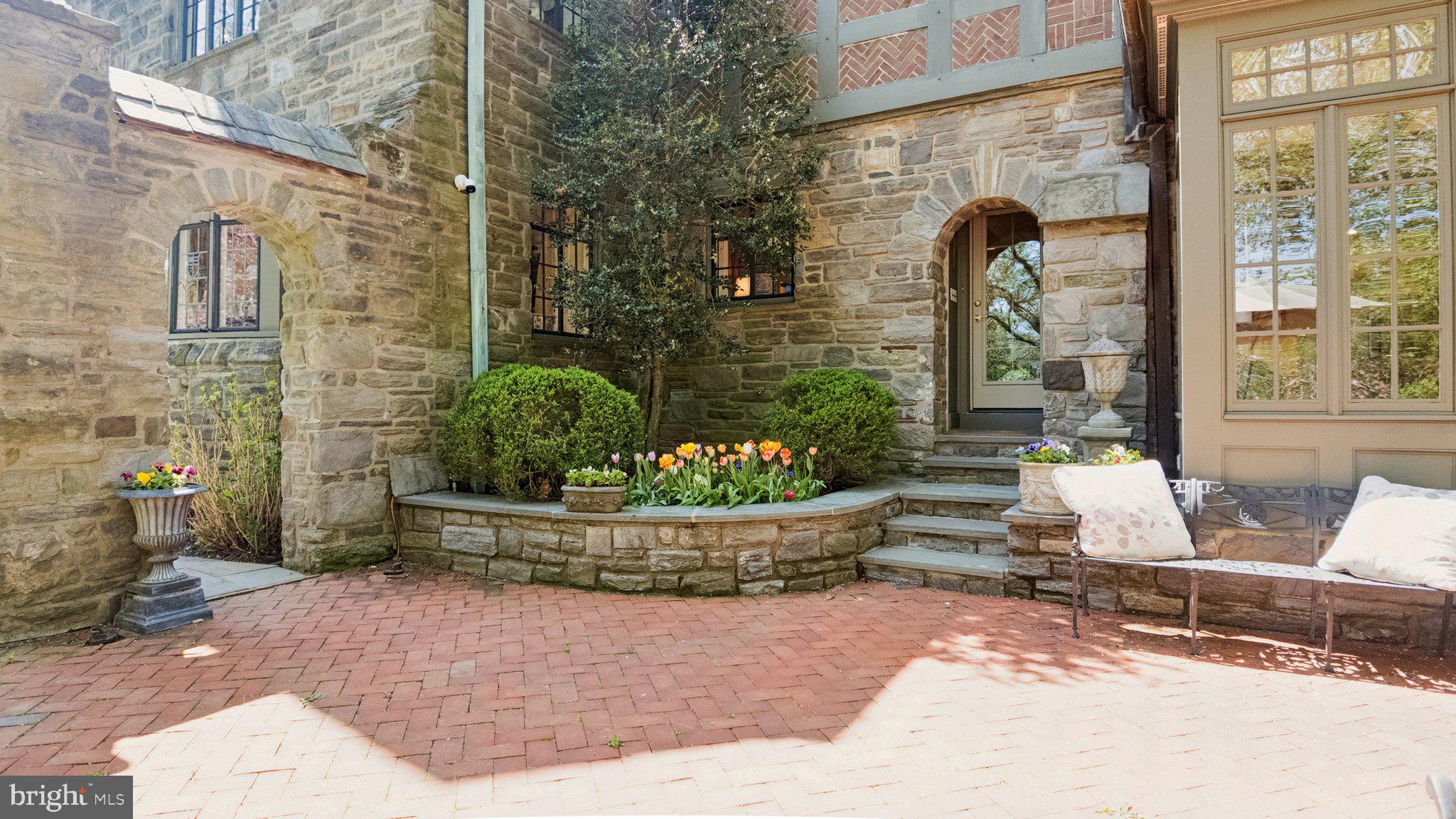 BRYN MAWR - Residential