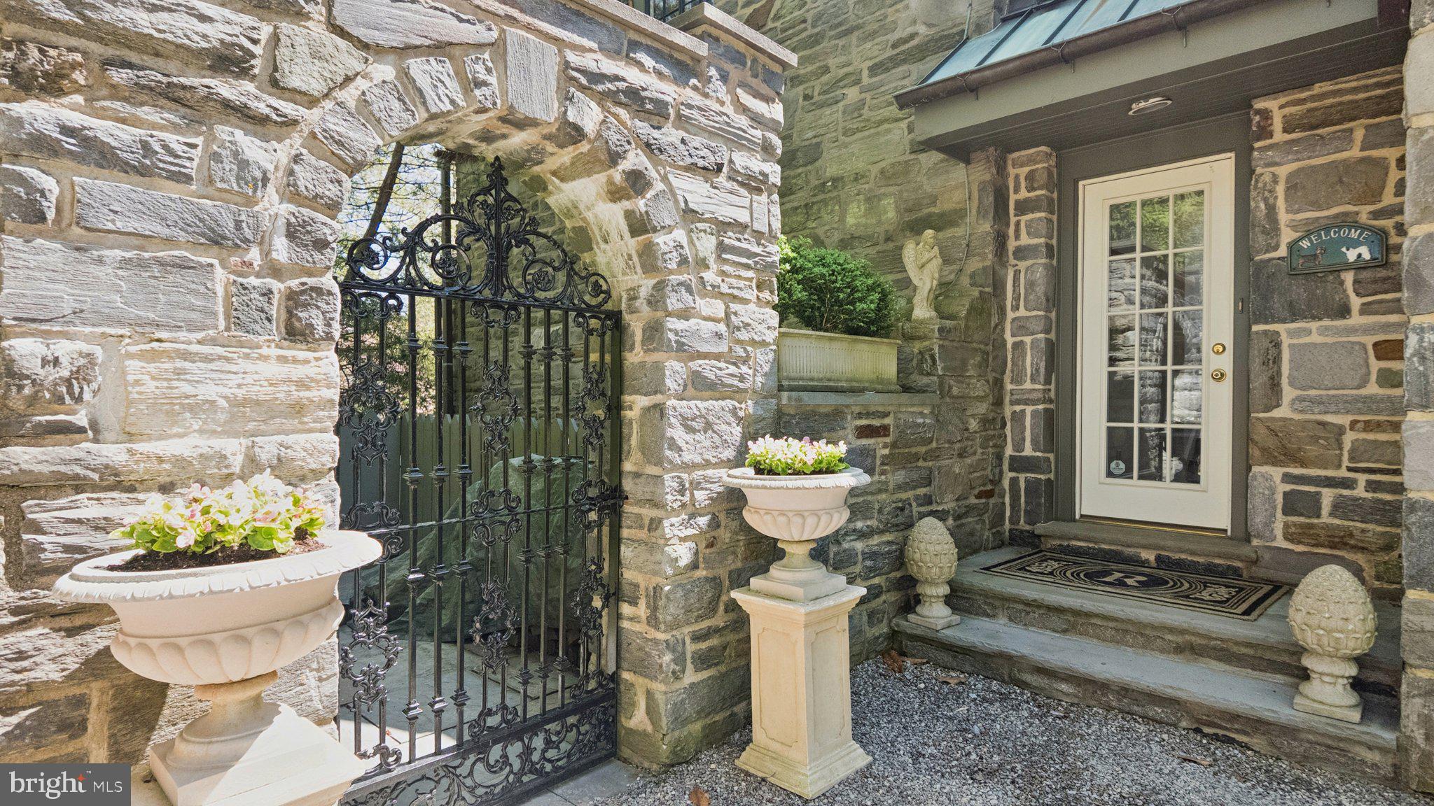 BRYN MAWR - Residential