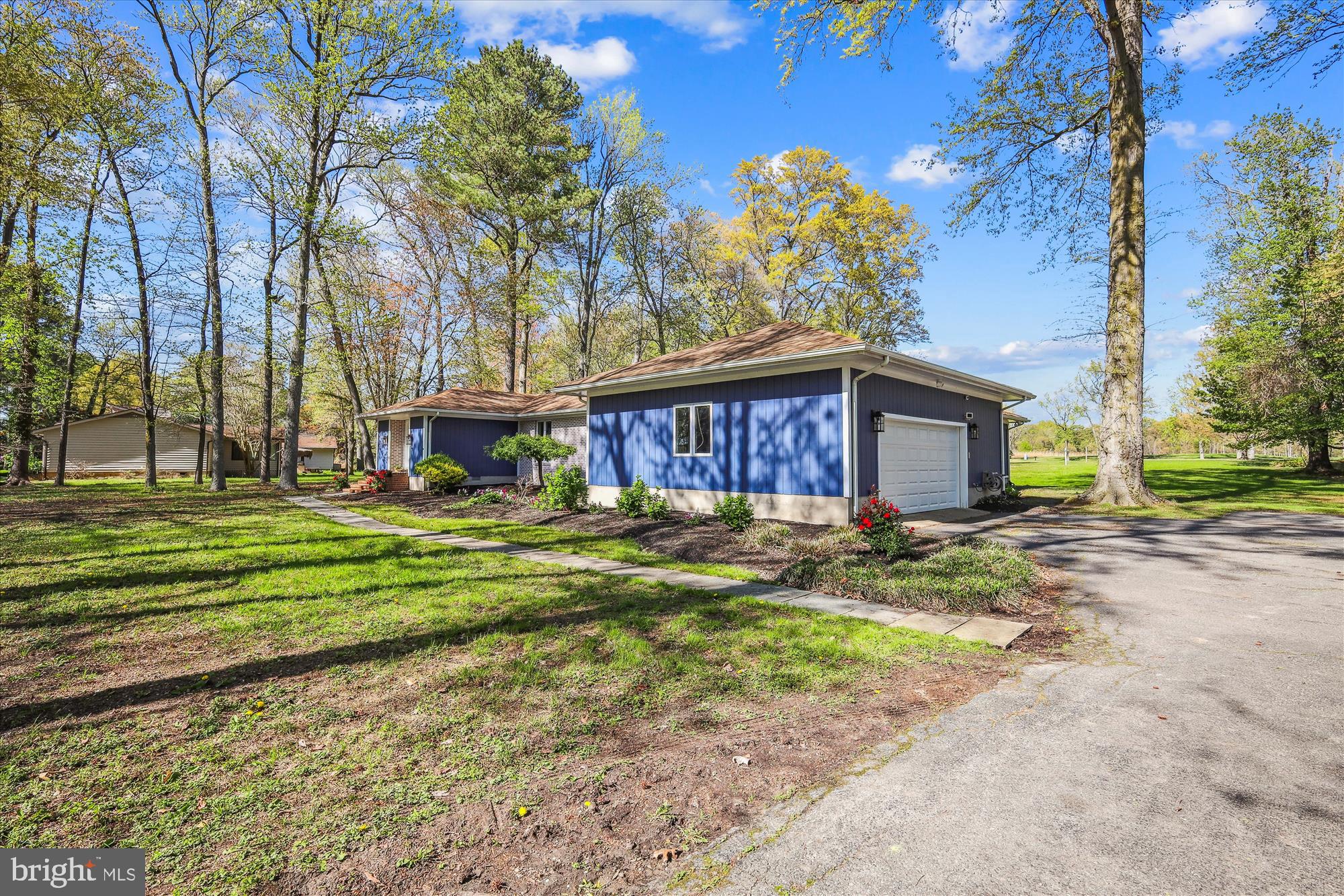42 PROSPECT BAY DRIVE W