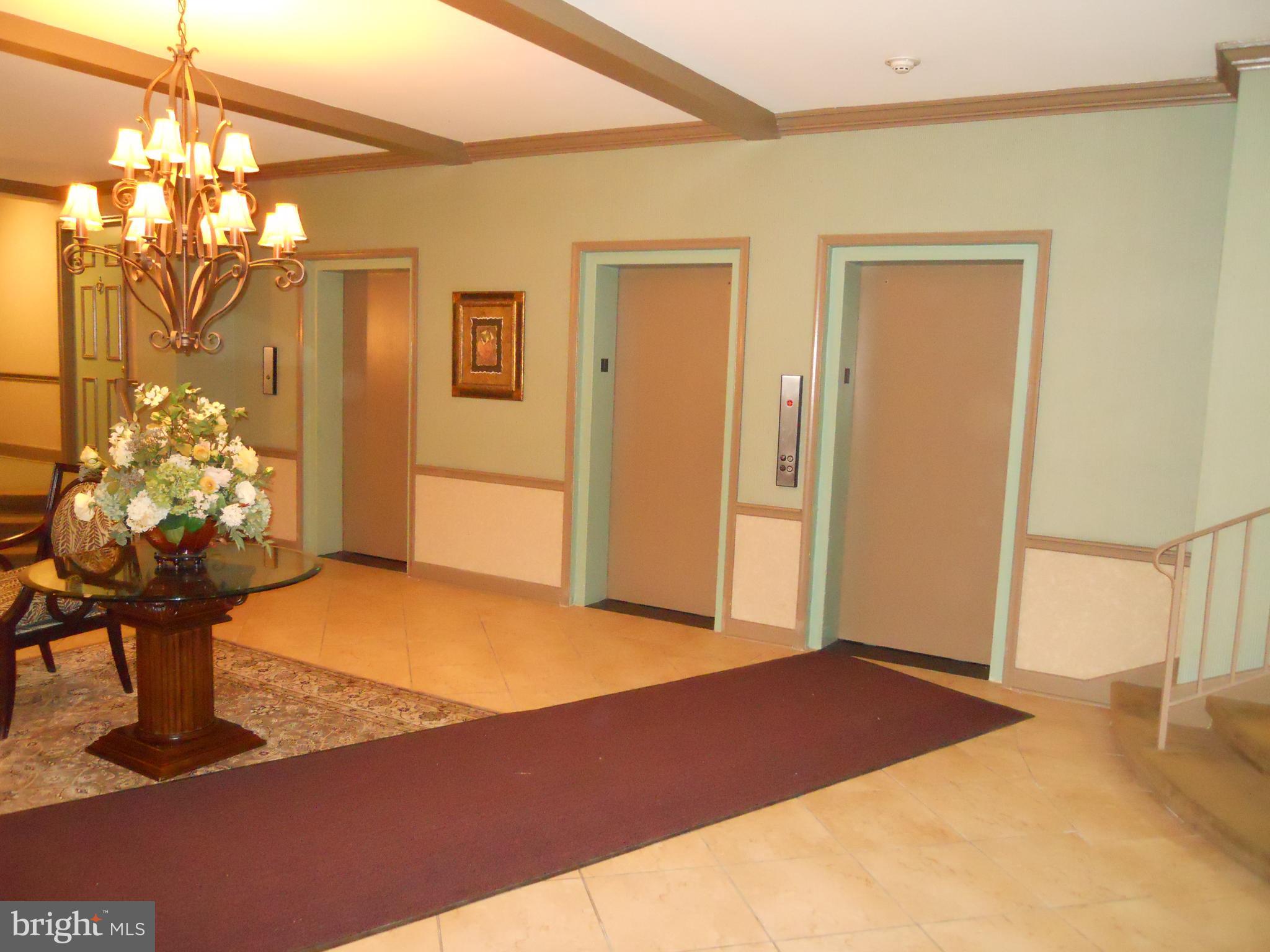 WYNNEWOOD PLAZA - Residential Lease