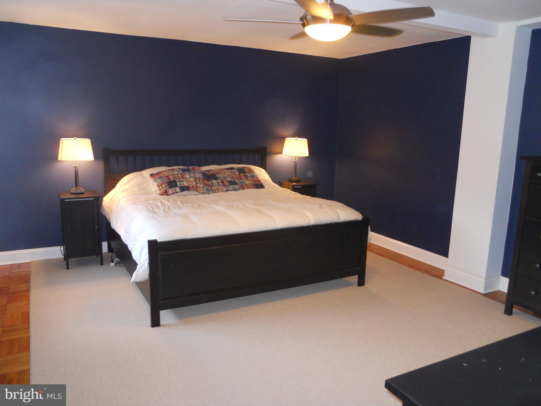 WYNNEWOOD PLAZA - Residential Lease