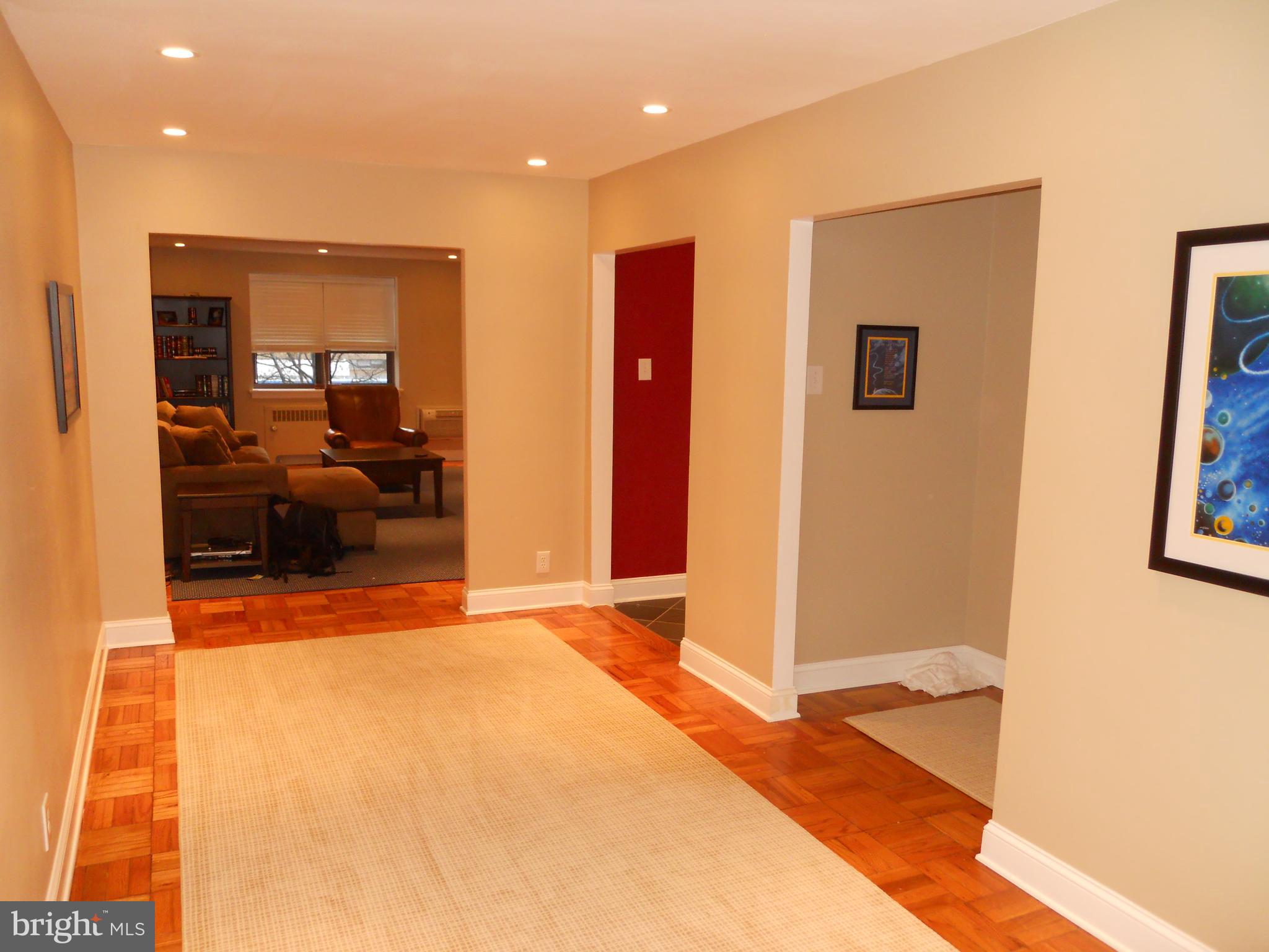 WYNNEWOOD PLAZA - Residential Lease