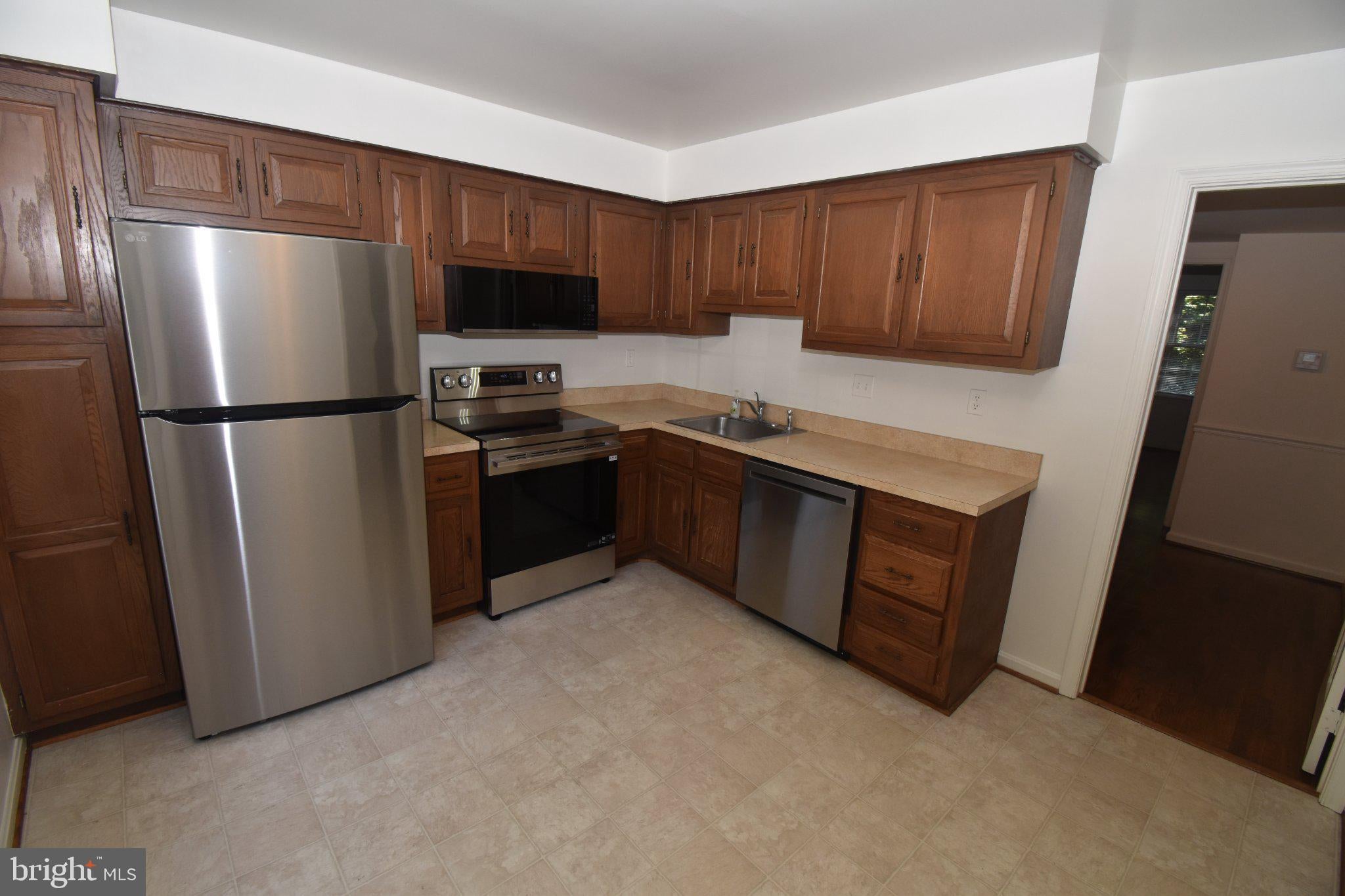9255 BAILEY LANE