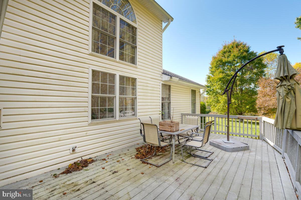 TWIN LAKES - Residential