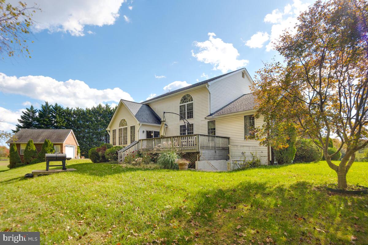 TWIN LAKES - Residential