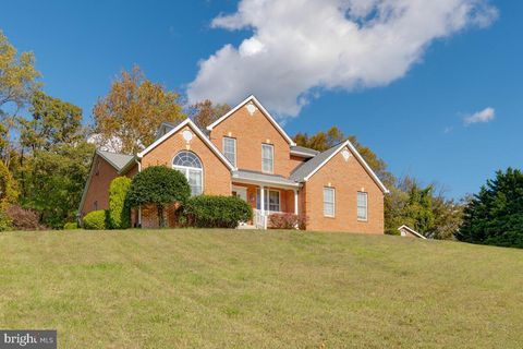 Property photo of 215 Hoile Lane, Huntingtown, MD 20639