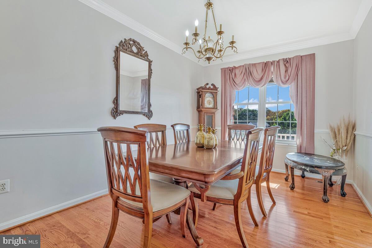 TWIN LAKES - Residential