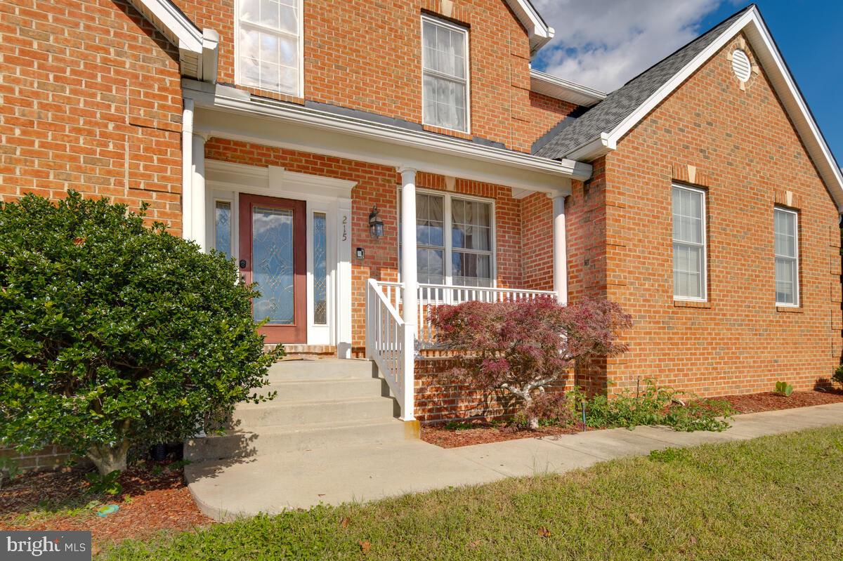 TWIN LAKES - Residential