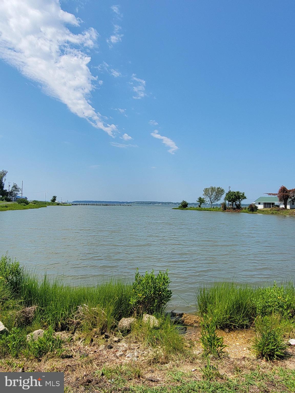 LONGVIEW BEACH CLUB - Residential