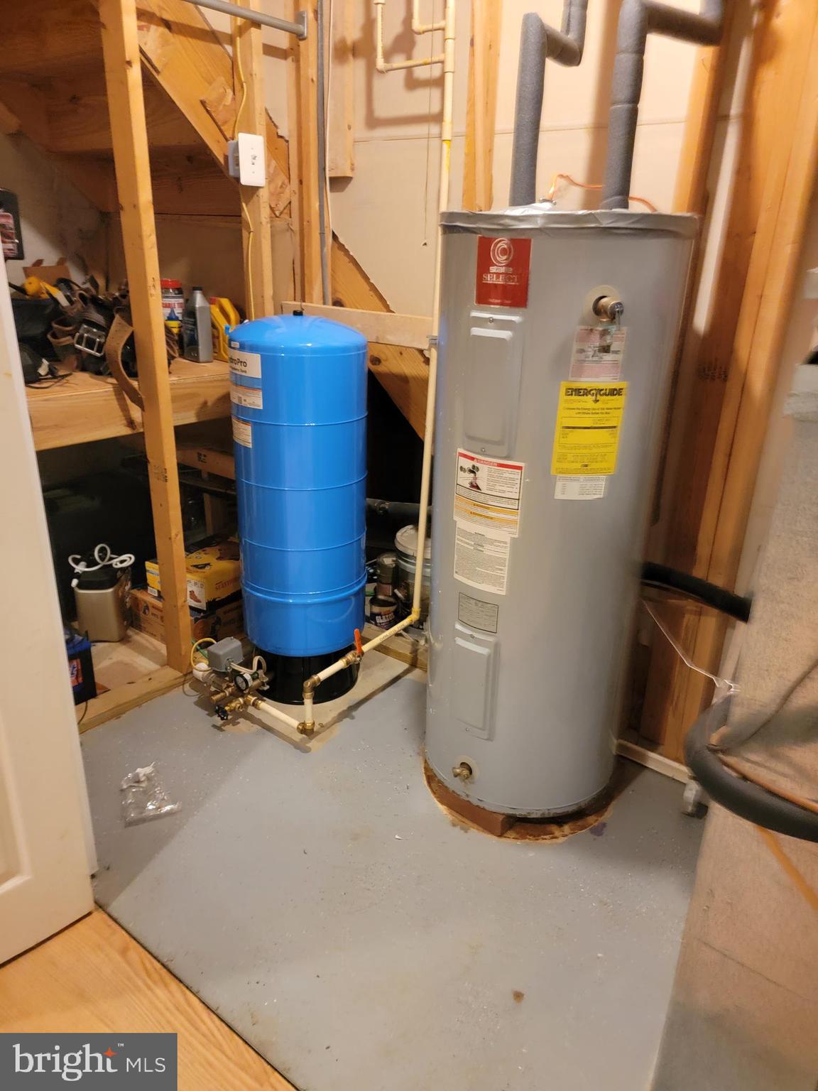 LONGVIEW BEACH CLUB - Residential