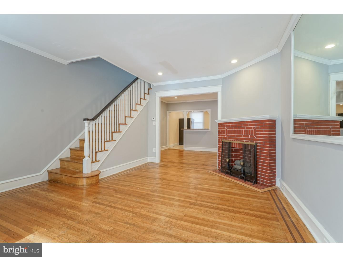 WEST OAK LANE - Residential