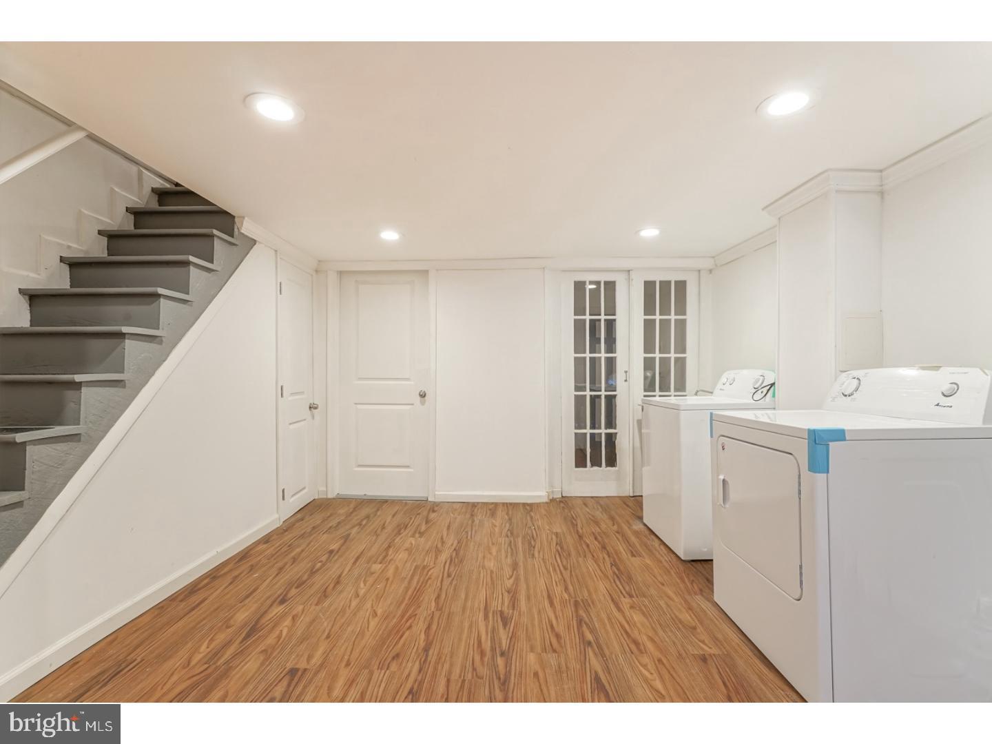 WEST OAK LANE - Residential