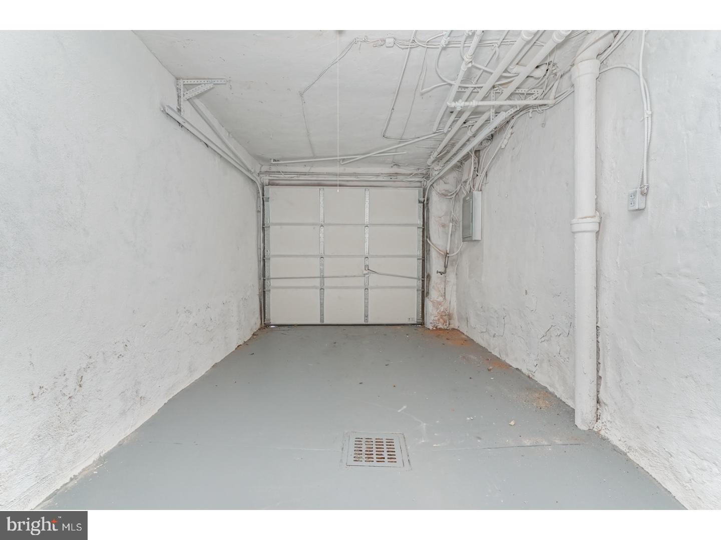 WEST OAK LANE - Residential
