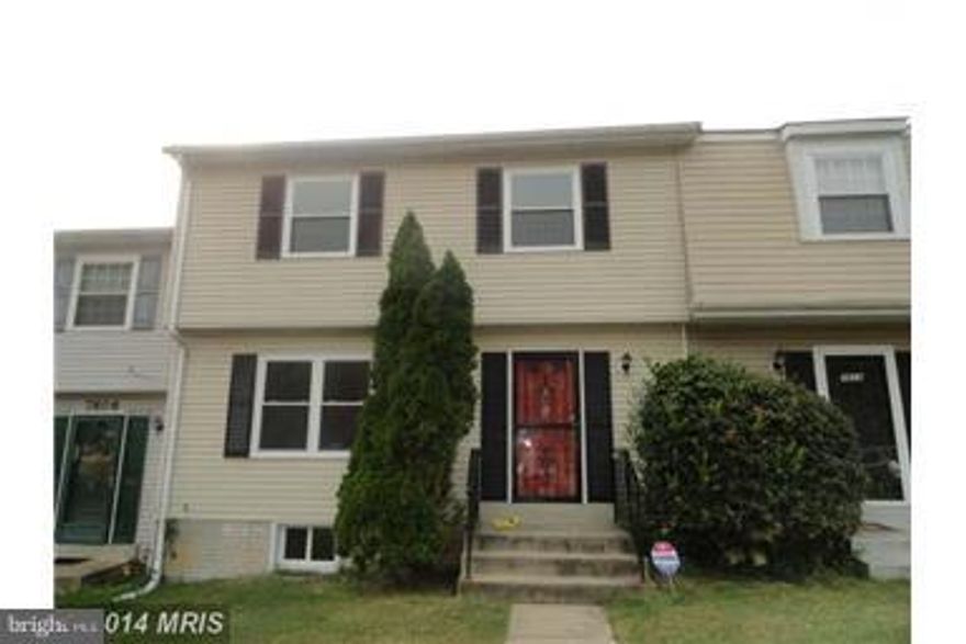 WOW Beautiful renovated rental. This 3 BR, 1 FB, 2 HB Townhome features gourmet kitchen w/granite, stainless steel, newer cabinets, hardwood floors, newer carpet, newer HVAC, newer roof & fenced back yard. Located close to Route 202, 214, & I-495, Metro rail, Cap Ctr Blvd, & Fed Ex Field. *Section 8 welcomed.*
