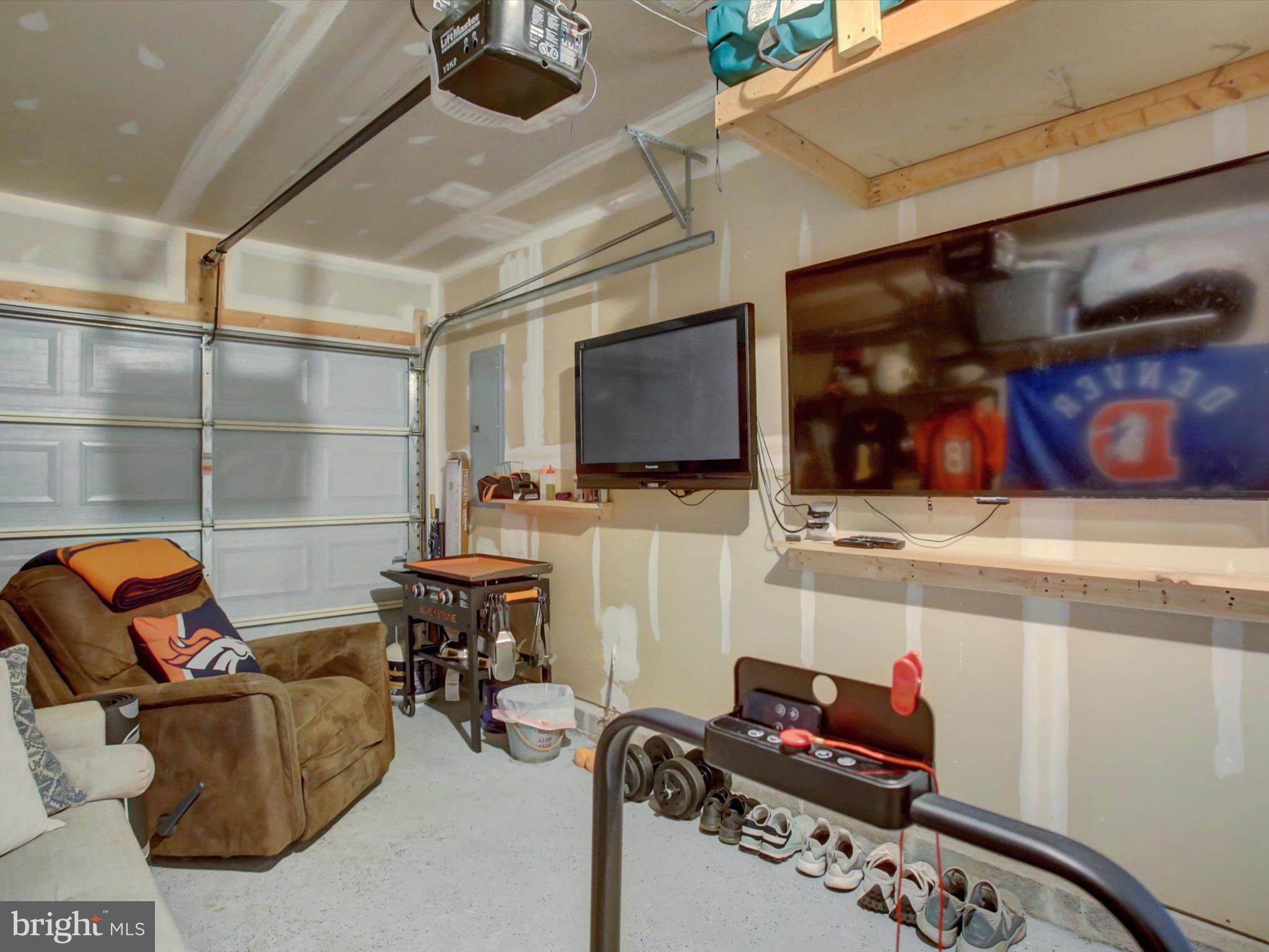 ANTRIM CROSSING - Residential