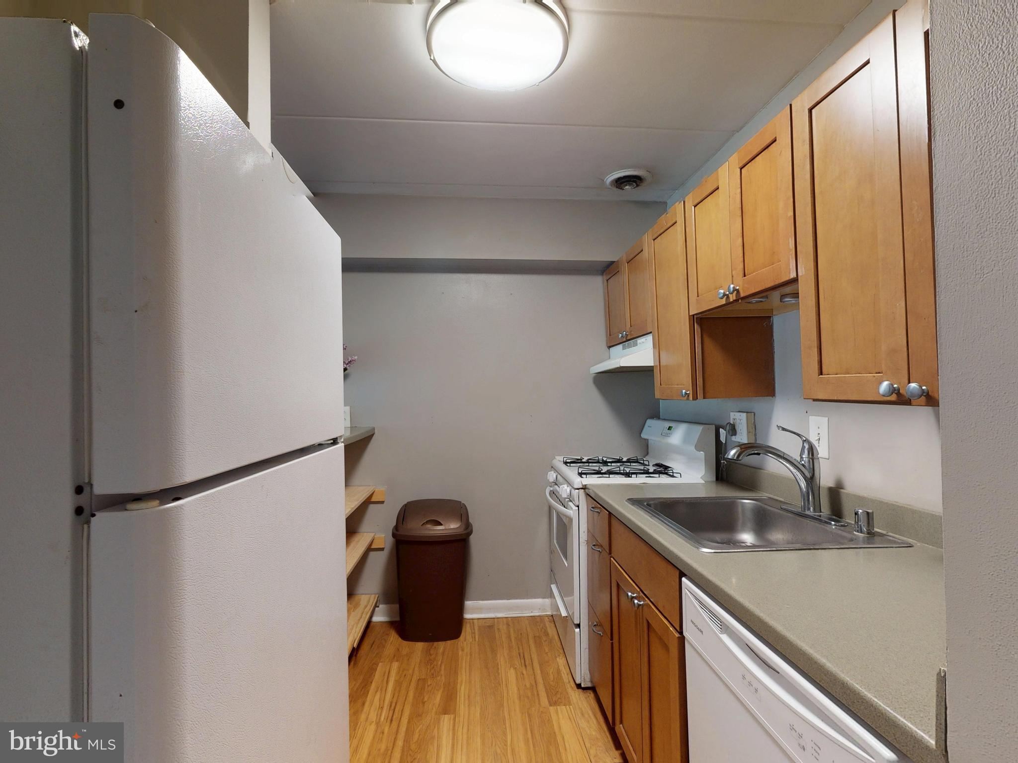 HUNTINGTON CLUB - Residential Lease