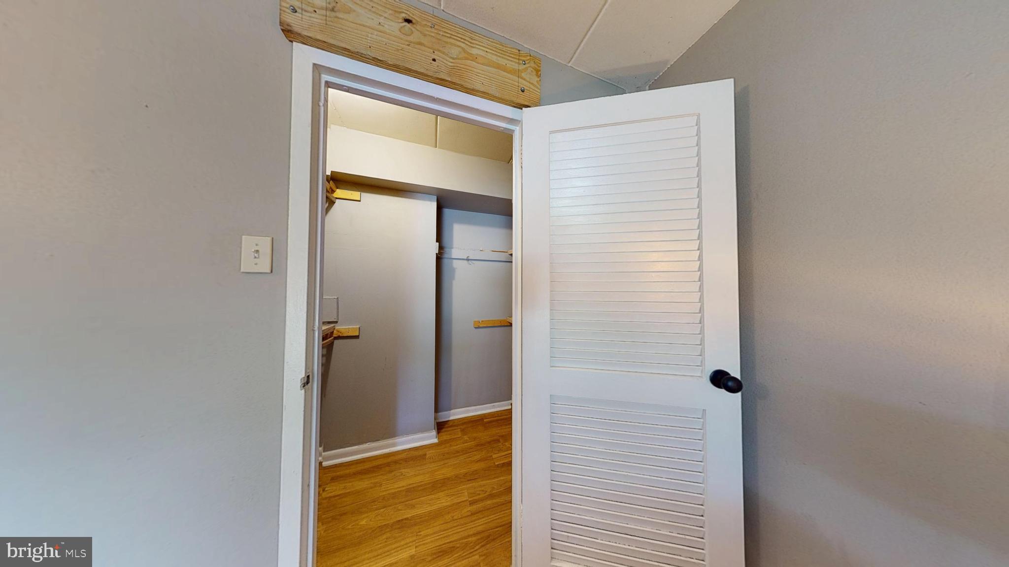 HUNTINGTON CLUB - Residential Lease