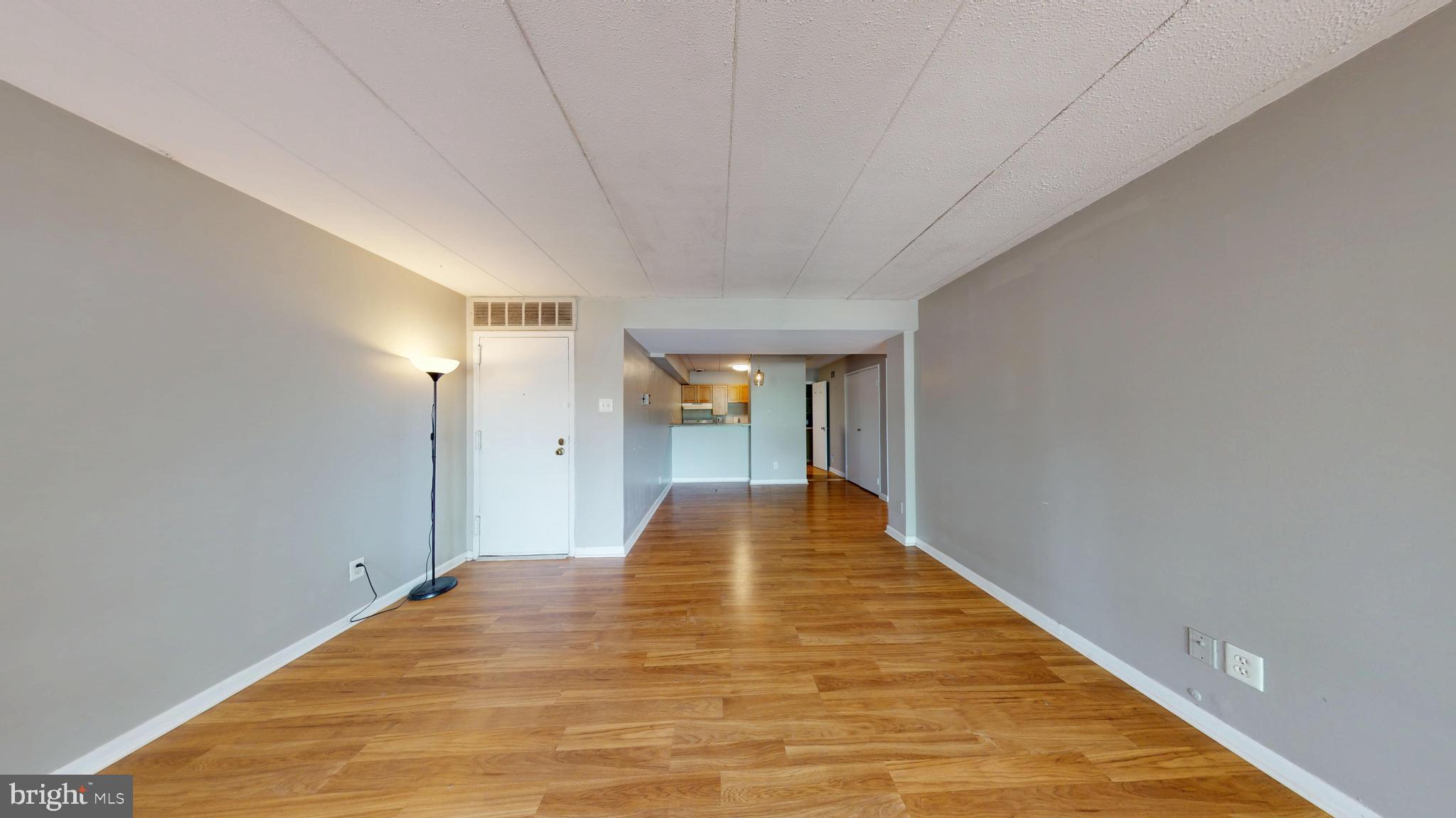 HUNTINGTON CLUB - Residential Lease