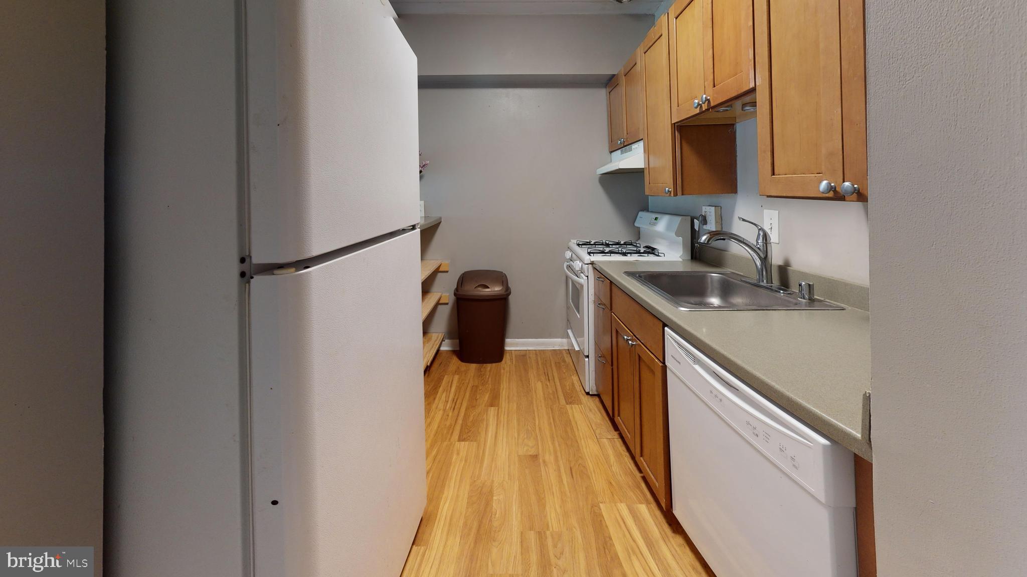 HUNTINGTON CLUB - Residential Lease