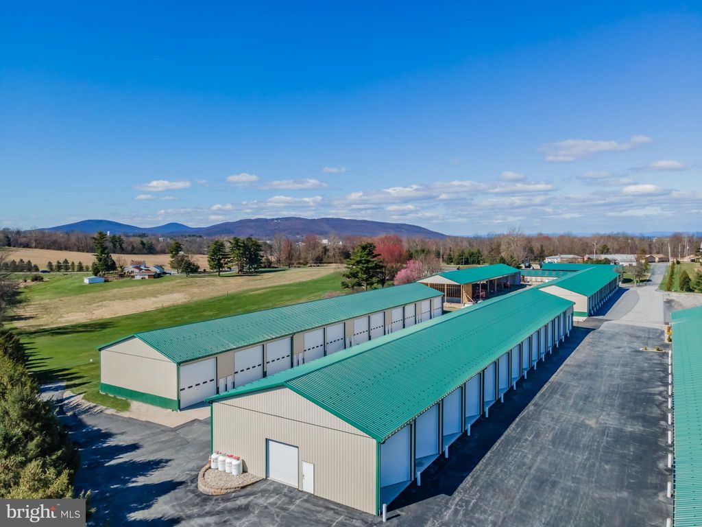 Photo of 165 Chestnut Grove Rd #D4, DILLSBURG, PA 17019 (MLS # PAYK2094040)