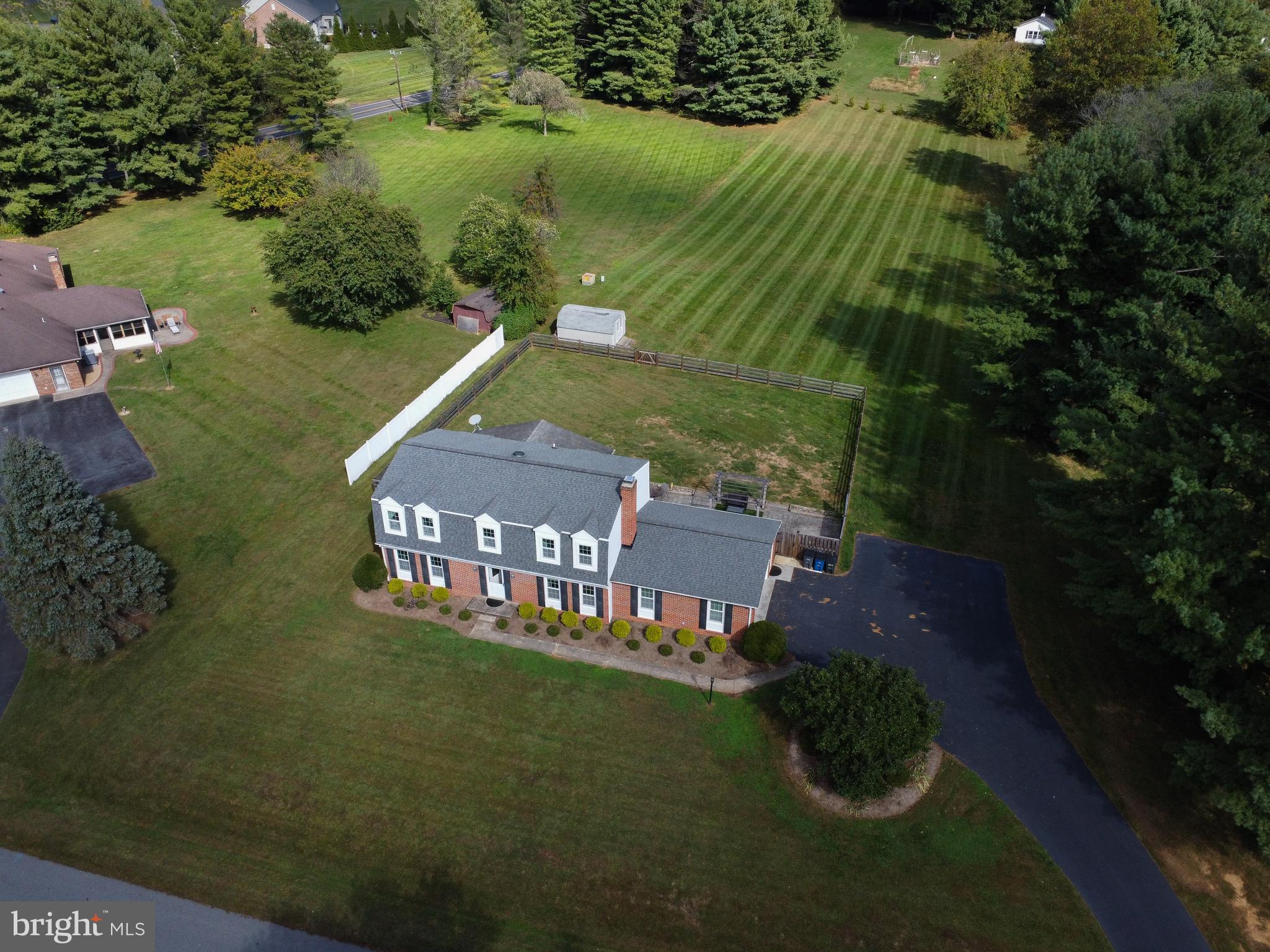 HAMILTON ACRES - Residential