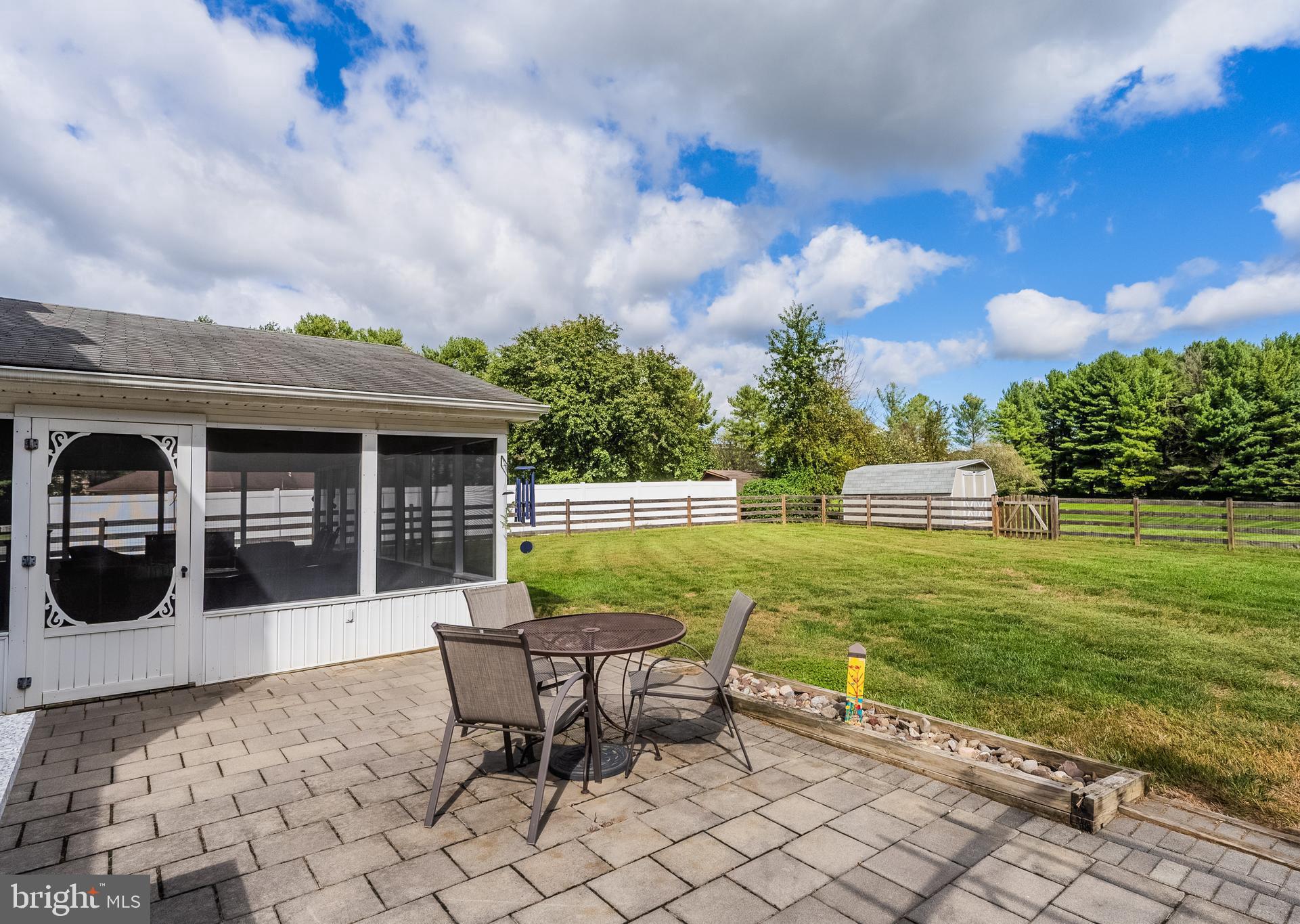 HAMILTON ACRES - Residential