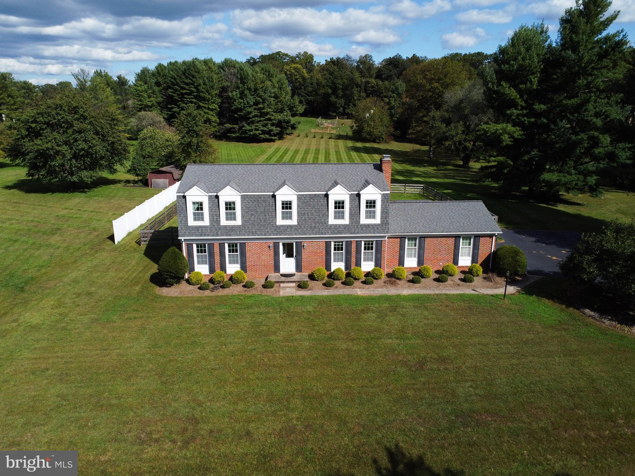 HAMILTON ACRES - Residential