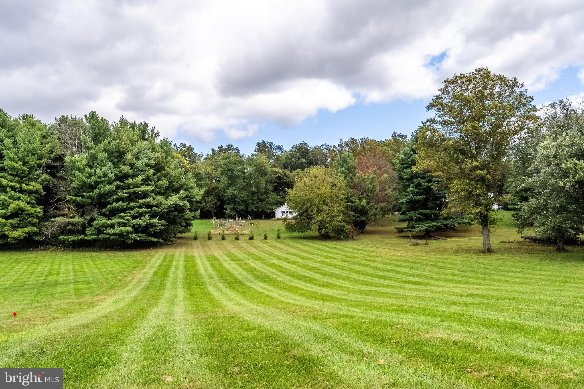 HAMILTON ACRES - Residential