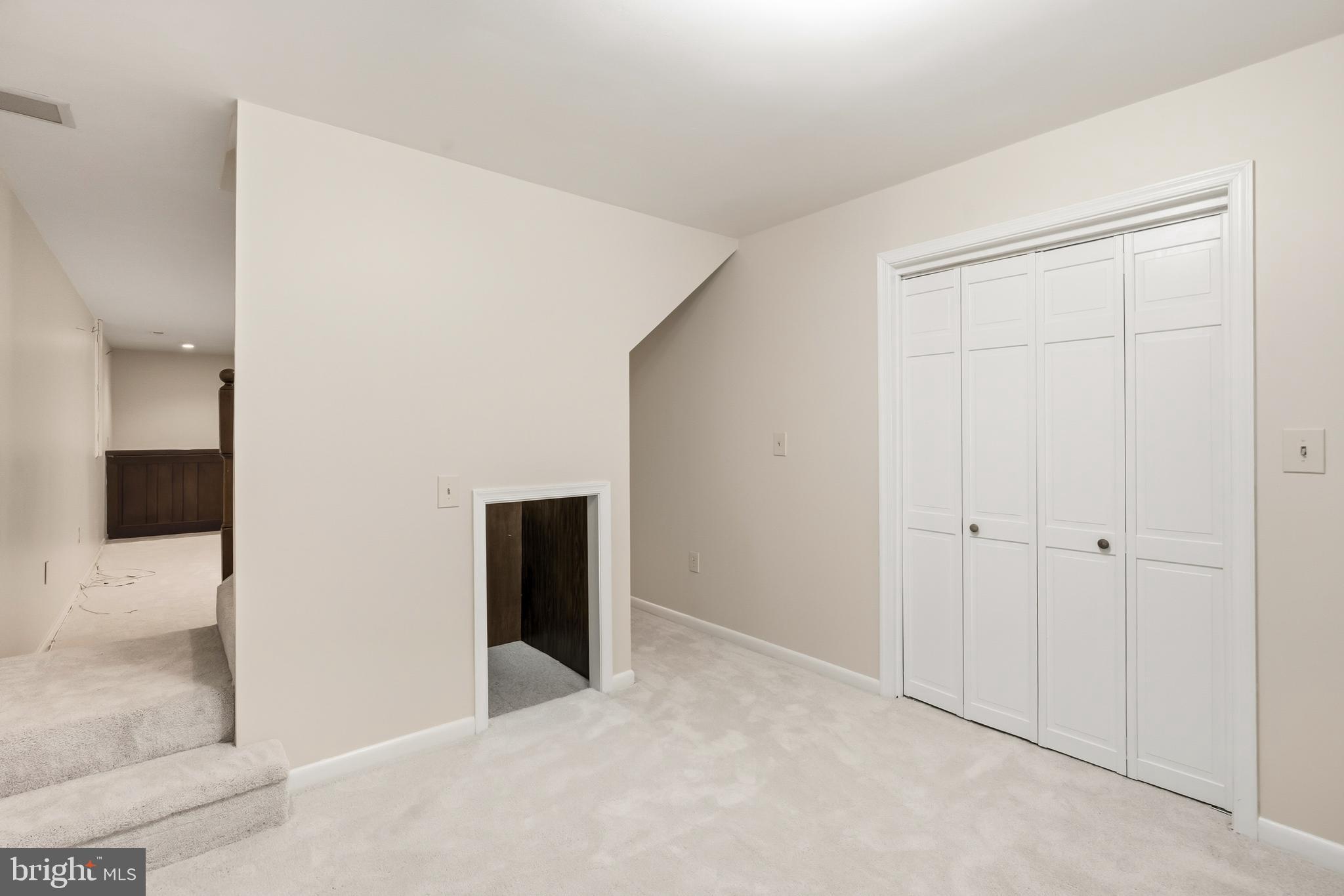 HAMILTON ACRES - Residential