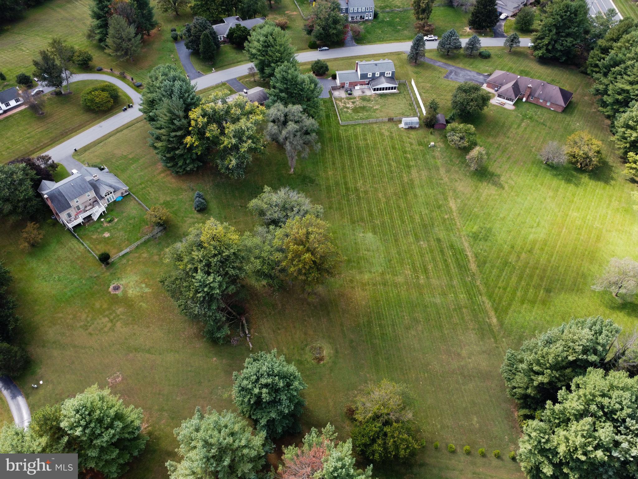 HAMILTON ACRES - Residential